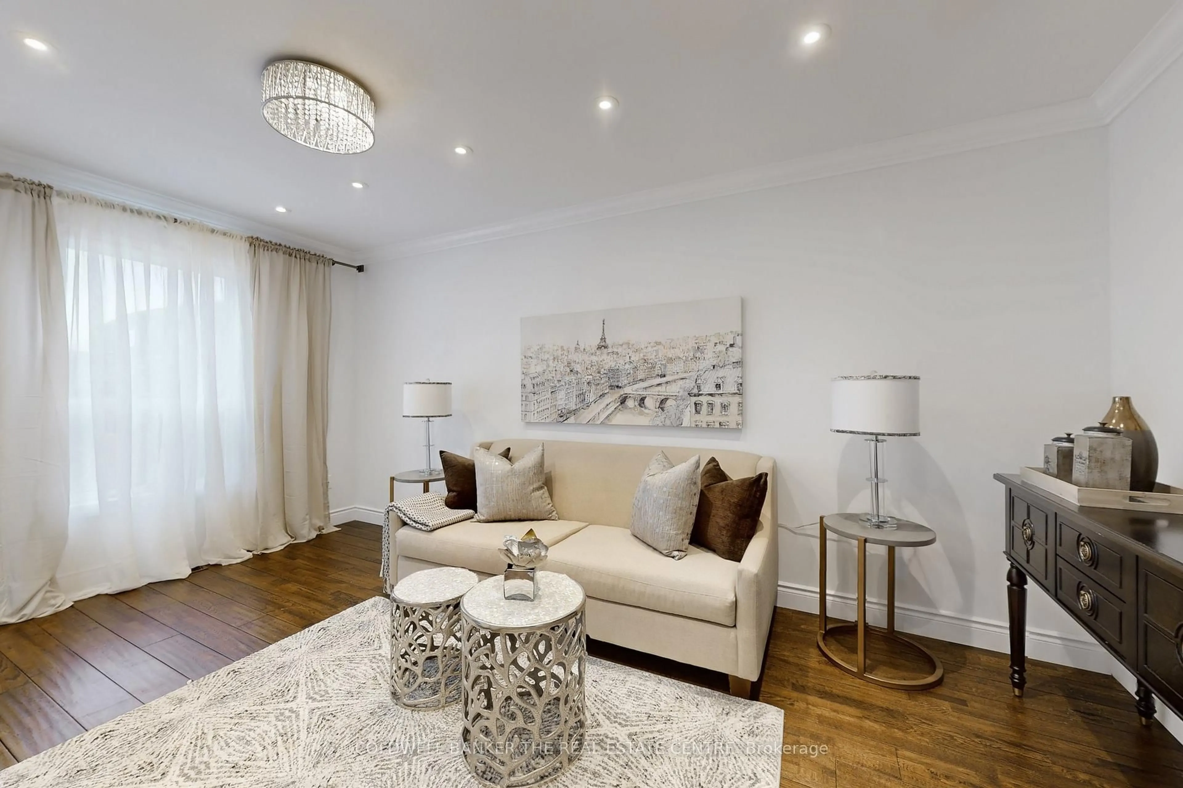 Living room with furniture, wood/laminate floor for 217 Stonebriar Dr, Vaughan Ontario L6A 4A3