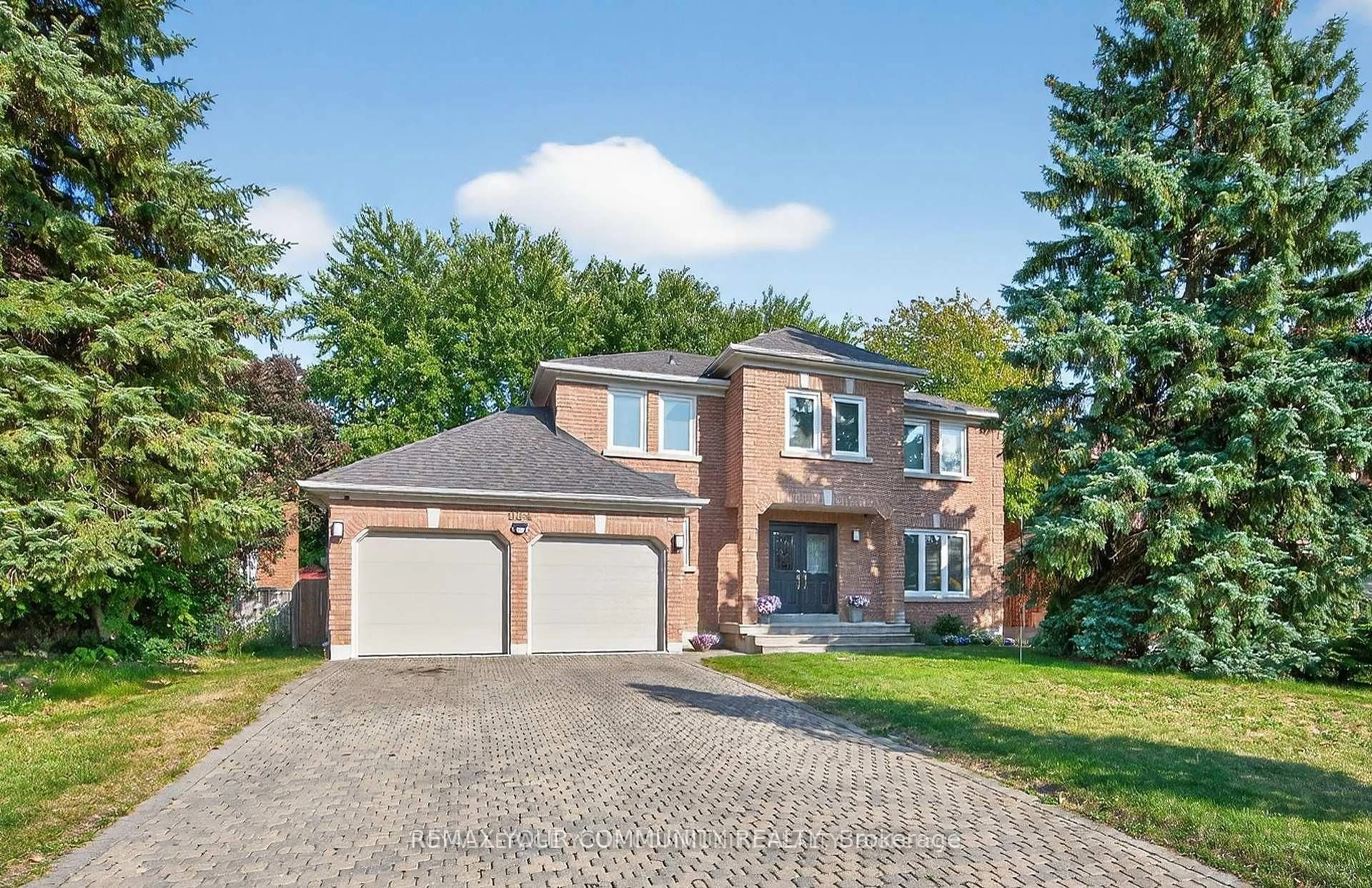 Home with brick exterior material, street for 684 Exceller Circ, Newmarket Ontario L3X 1P4