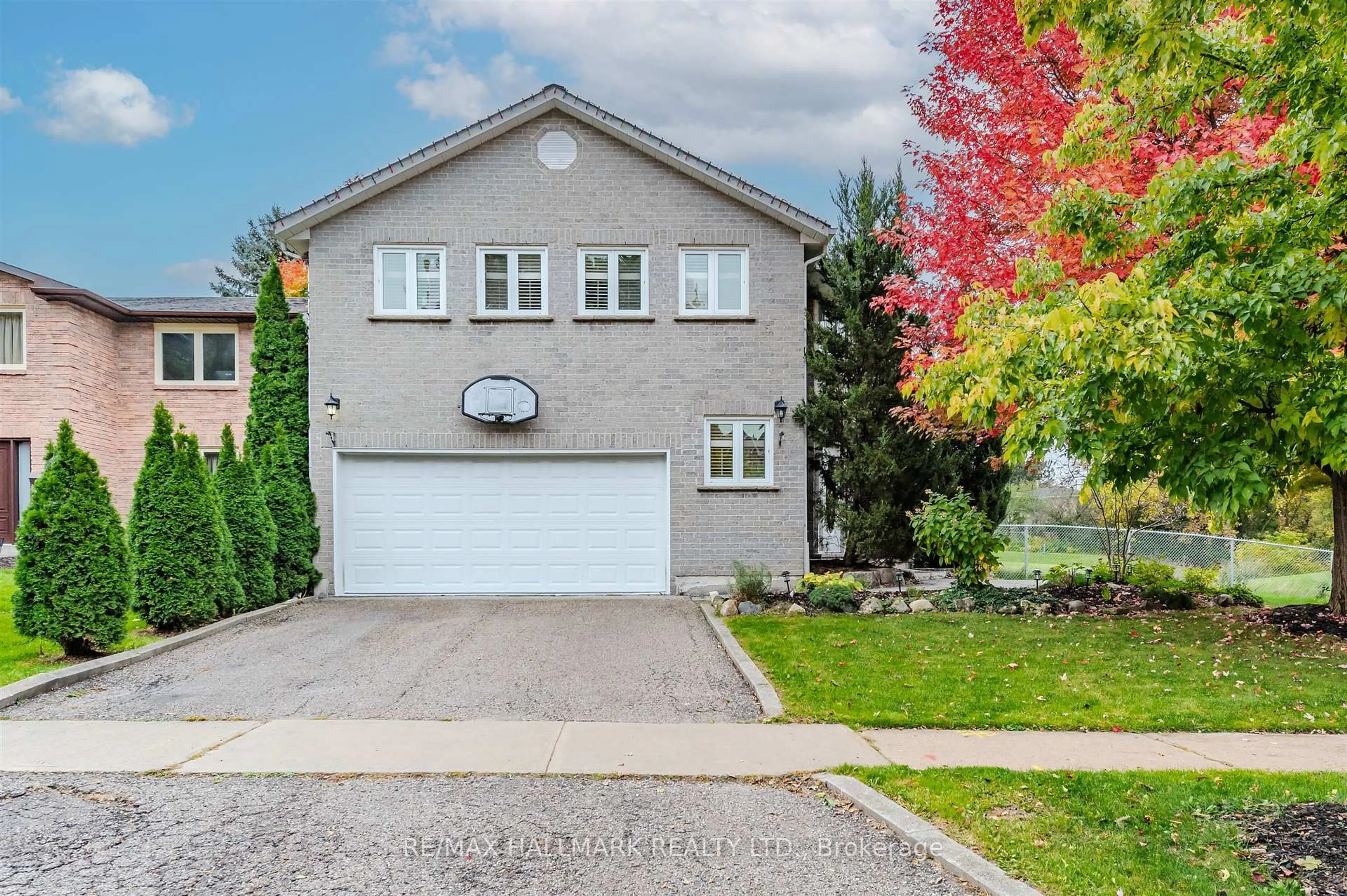 Unknown for 145 Old Surrey Lane, Richmond Hill Ontario L4C 6R9