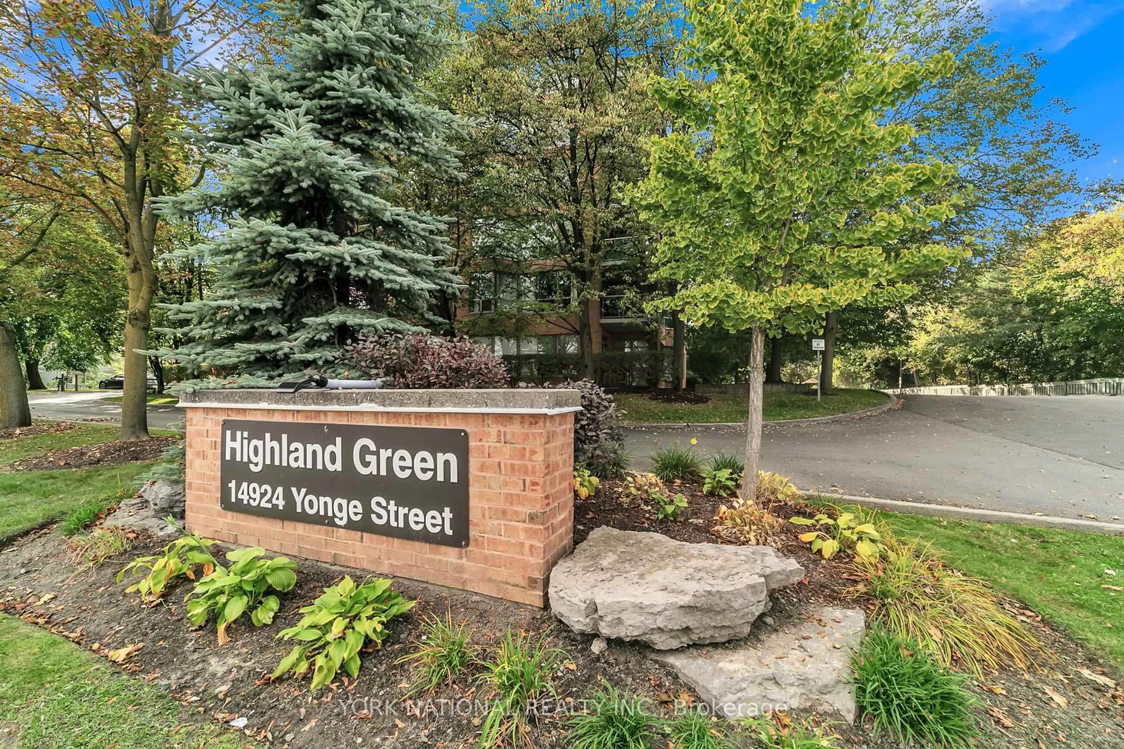 Unknown for 14924 Yonge St #408, Aurora Ontario L4G 6H7