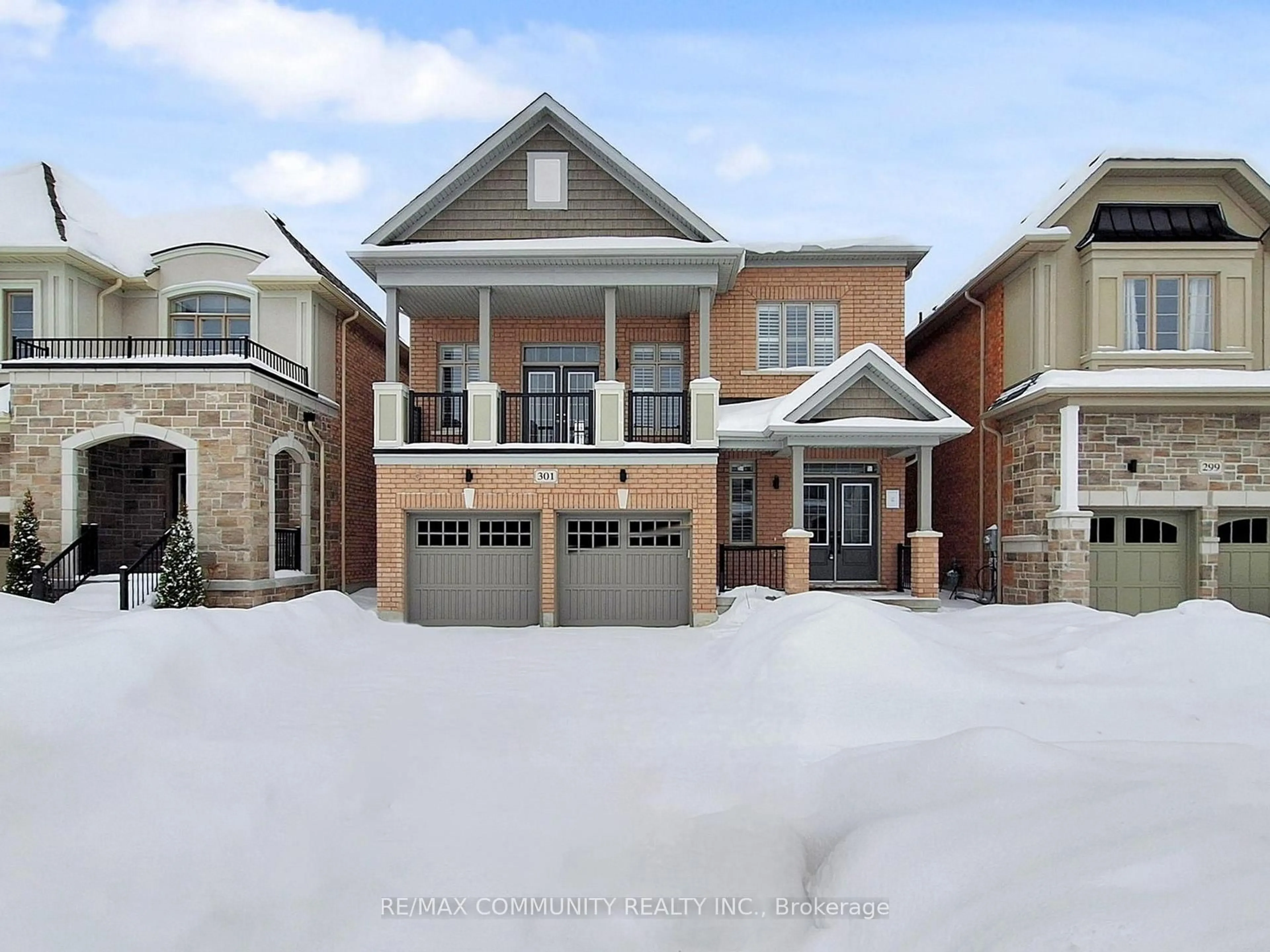 Home with brick exterior material, street for 301 Danny Wheeler Blvd, Georgina Ontario L4P 0K1