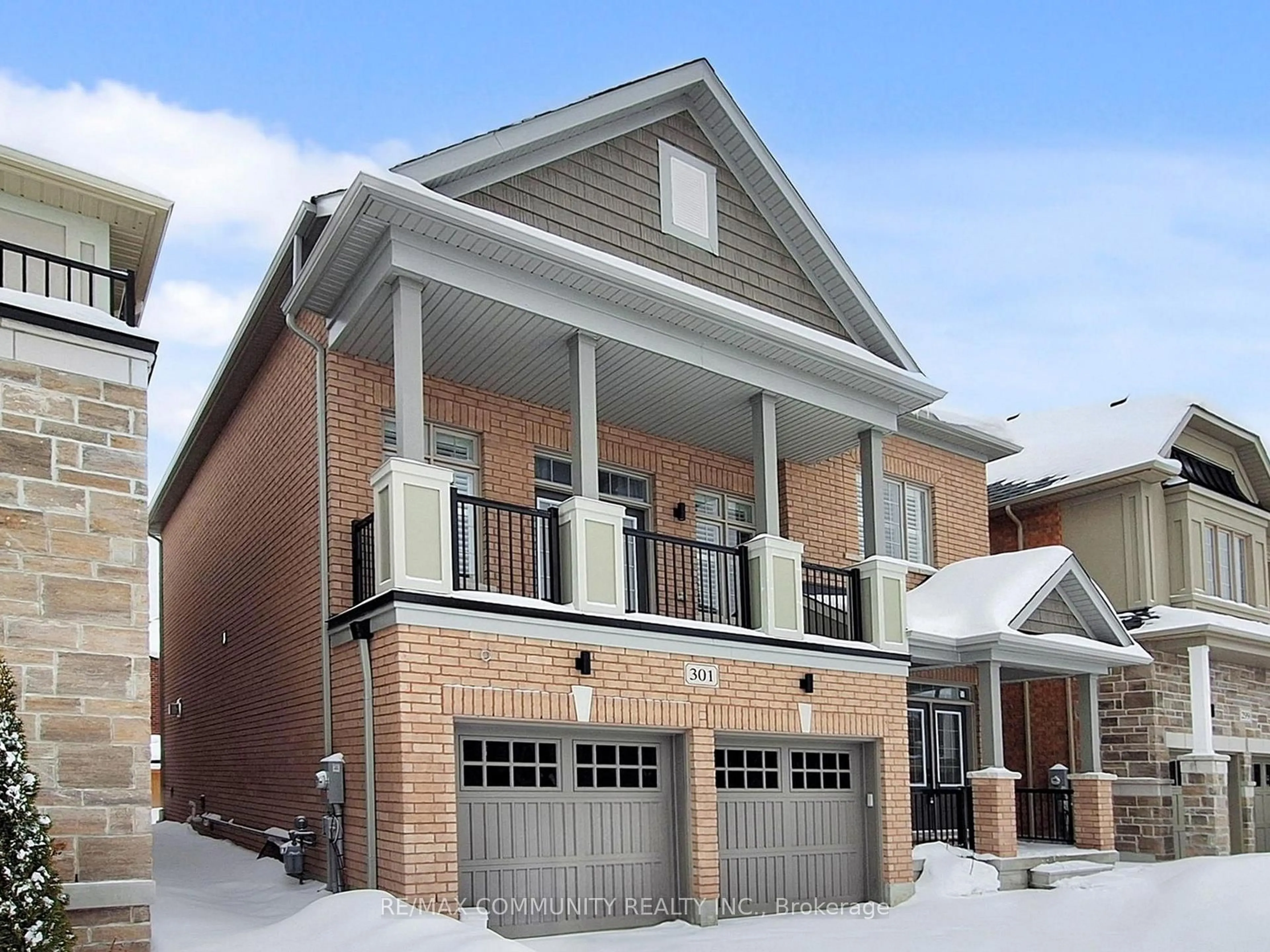 Home with brick exterior material, street for 301 Danny Wheeler Blvd, Georgina Ontario L4P 0K1