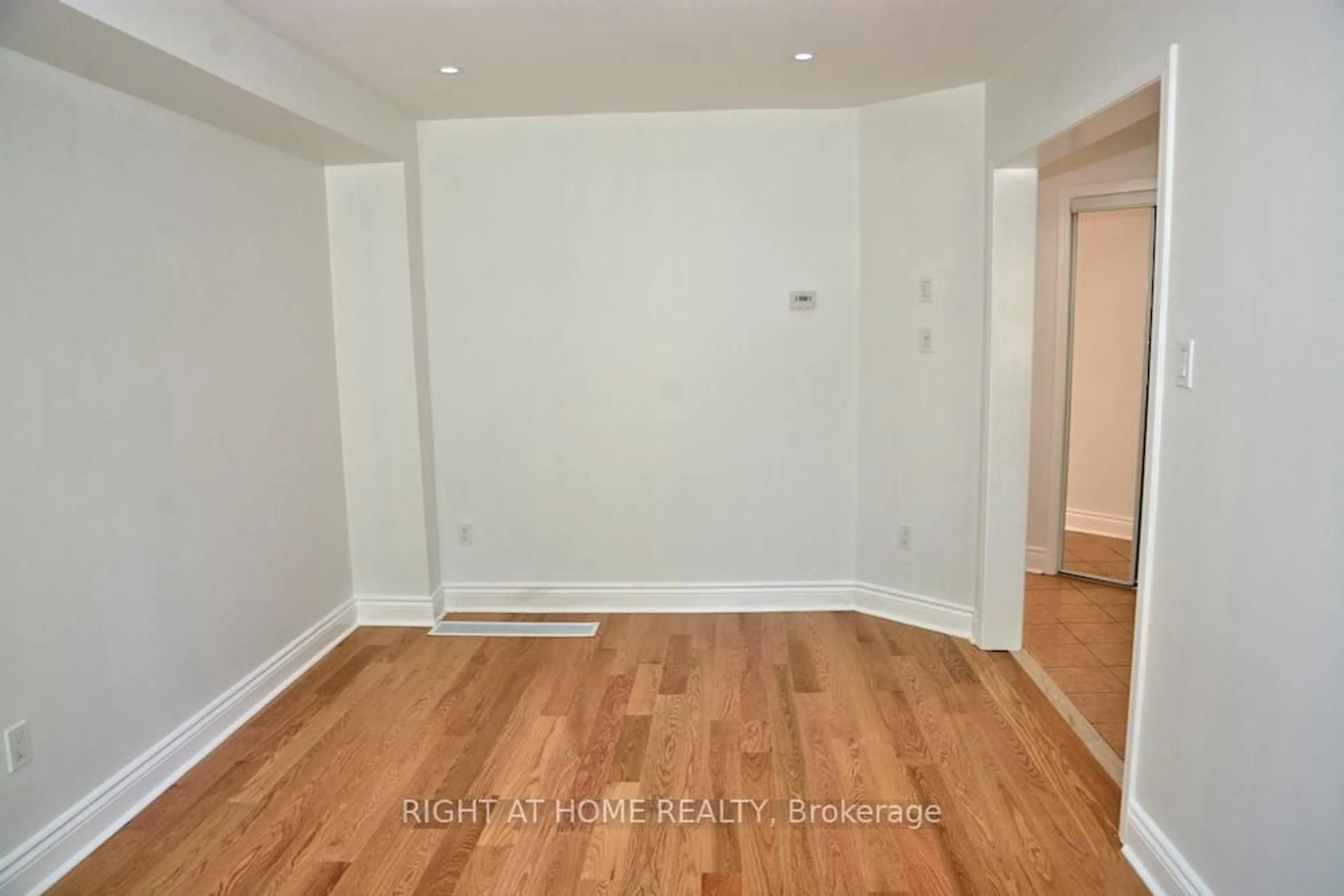 A pic of a room for 242 Flagstone Way, Newmarket Ontario L3X 2Y2