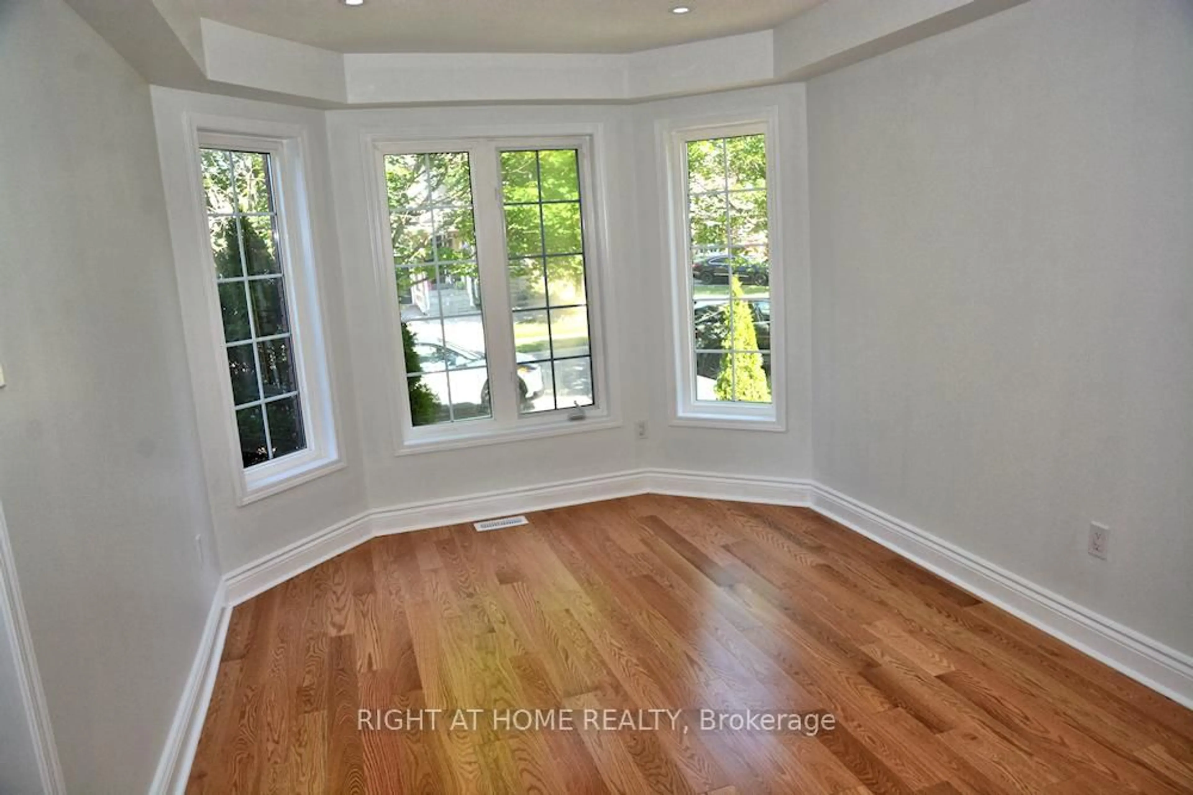 A pic of a room for 242 Flagstone Way, Newmarket Ontario L3X 2Y2