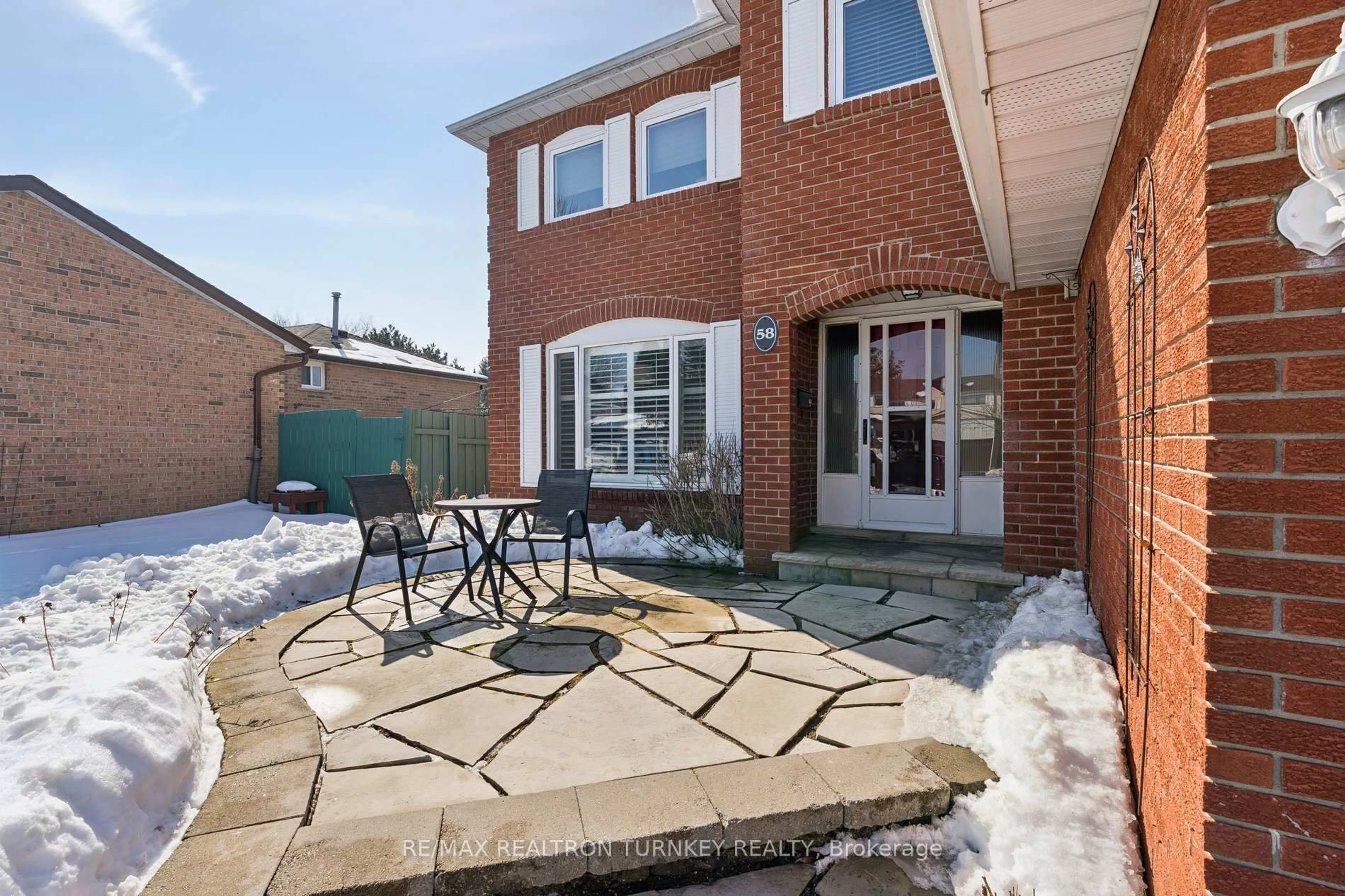 Unknown for 58 Howlett Ave, Newmarket Ontario L3Y 5S5