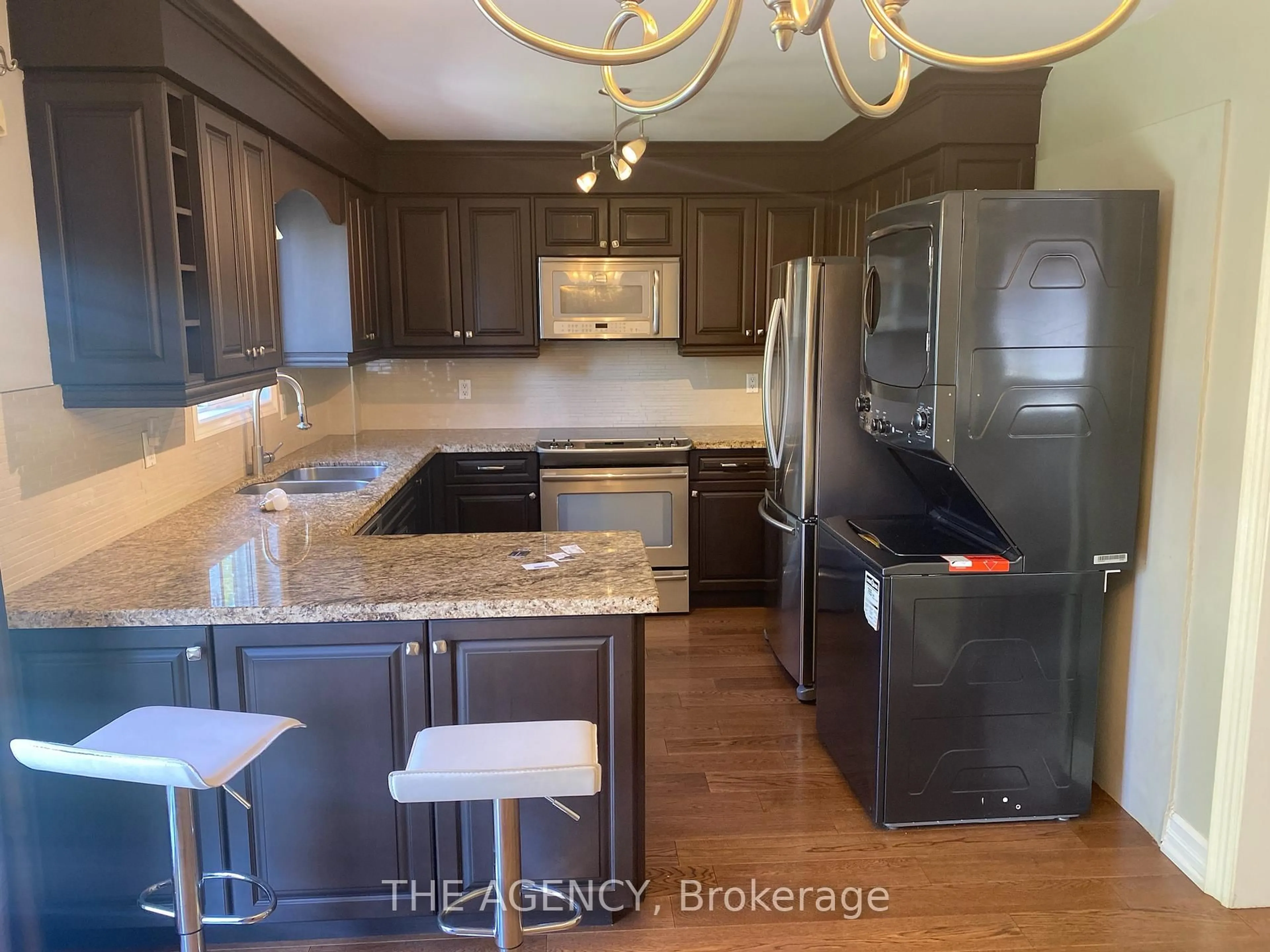 Open concept kitchen, unknown for 167 Stephenson Cres, Richmond Hill Ontario L4C 5T3