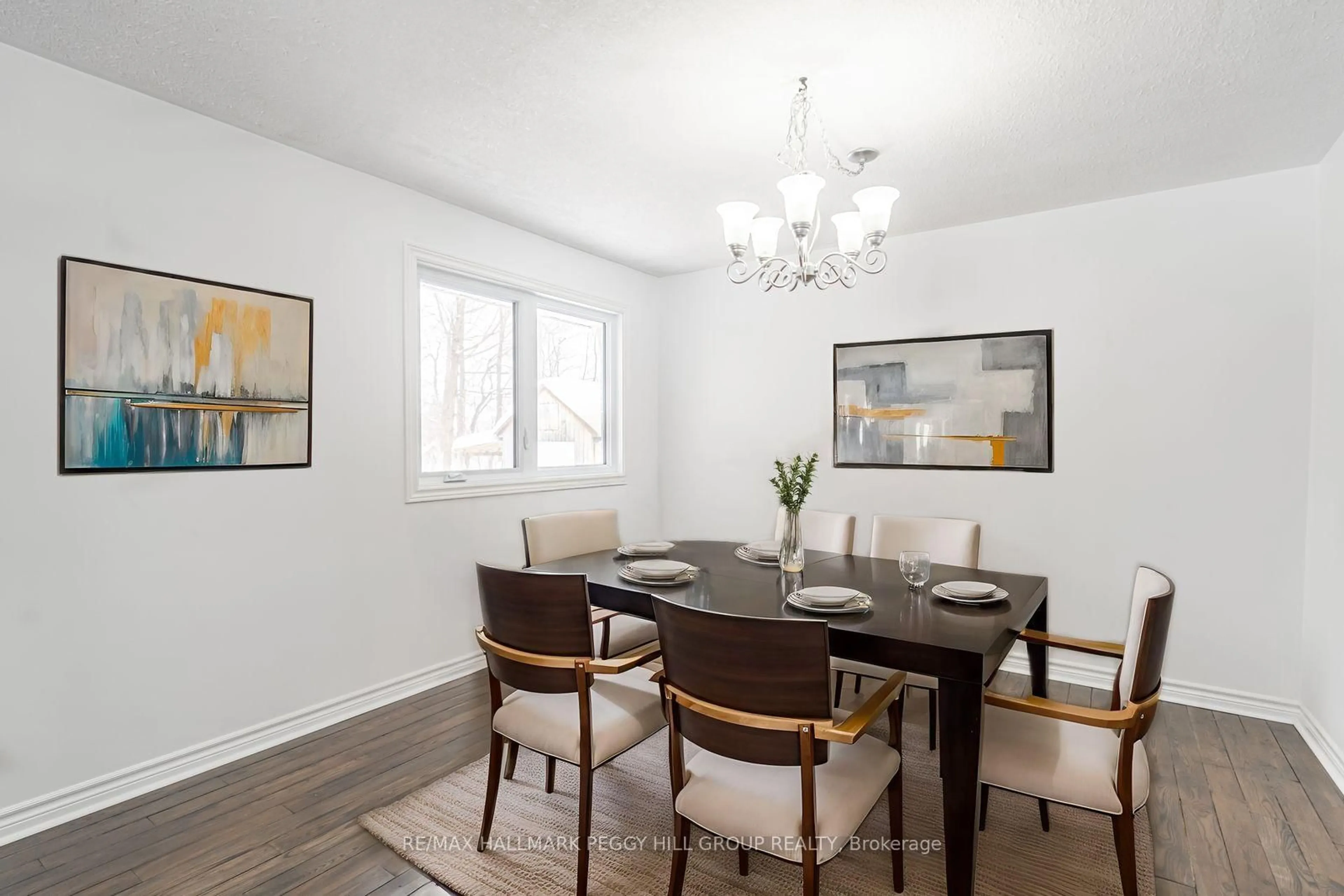 Dining room, wood/laminate floor for 5853 Yonge St, Innisfil Ontario L0L 1K0