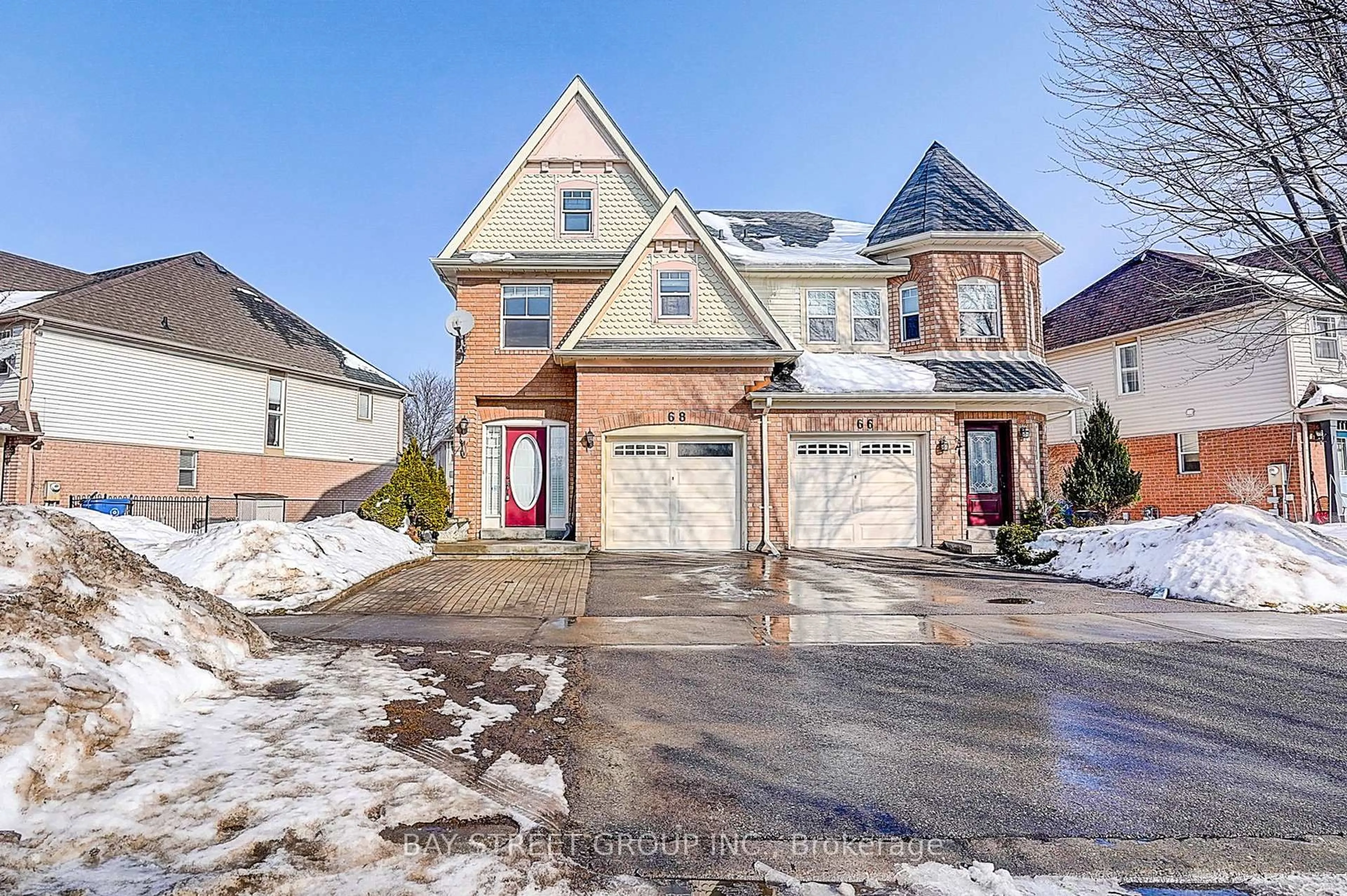 Home with brick exterior material, street for 68 Woodroof Cres, Aurora Ontario L4G 7H4