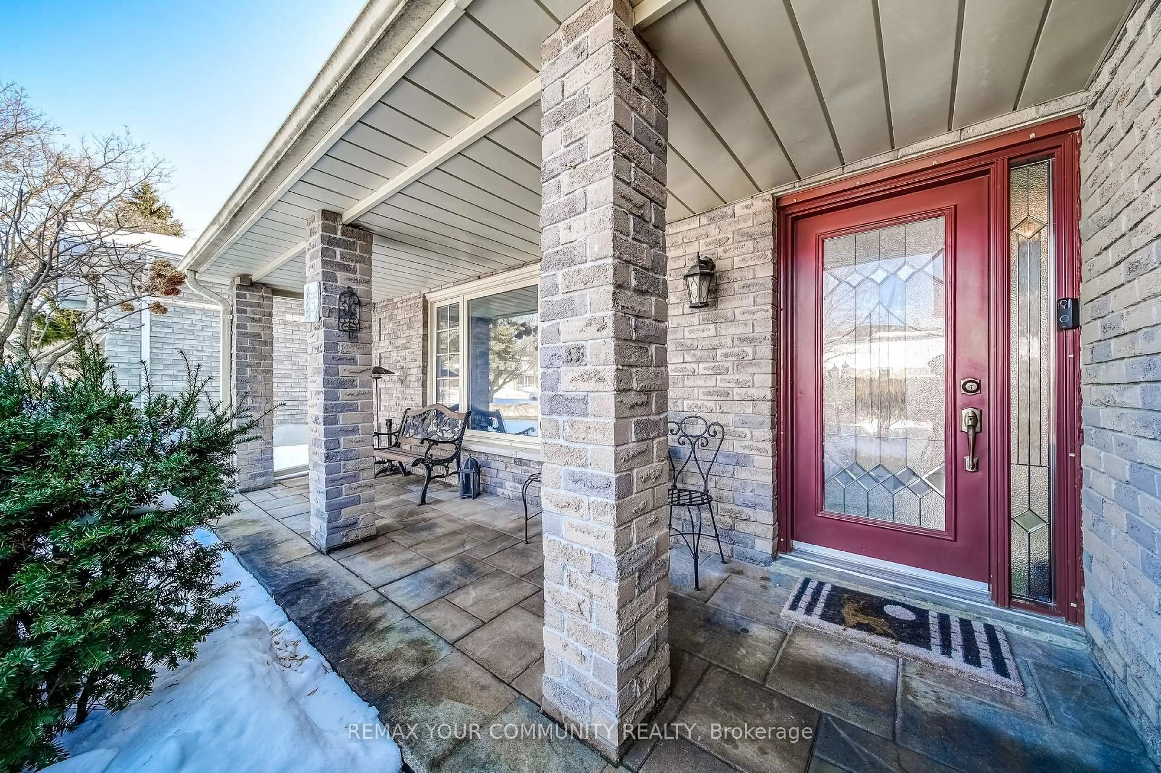 Unknown for 911 Ferndale Cres, Newmarket Ontario L3Y 6B6