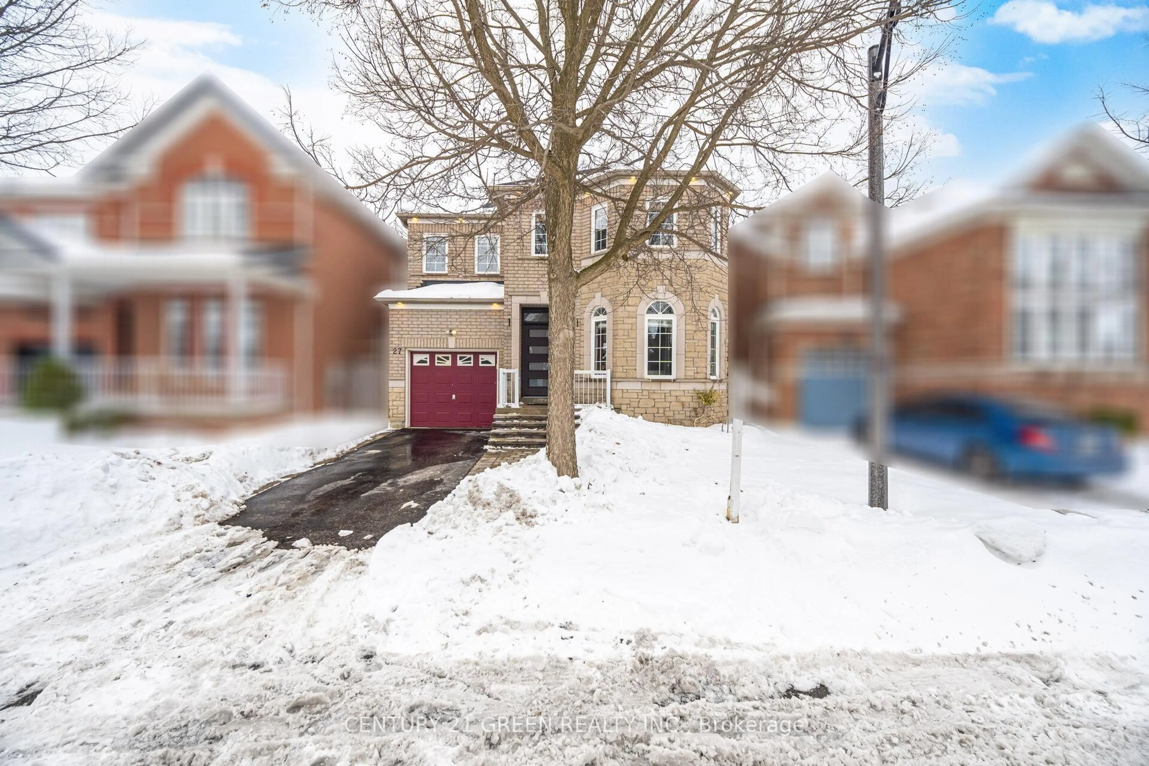 A pic from outside/outdoor area/front of a property/back of a property/a pic from drone, street for 27 Outlook Terrace Dr, Markham Ontario L6E 1J9