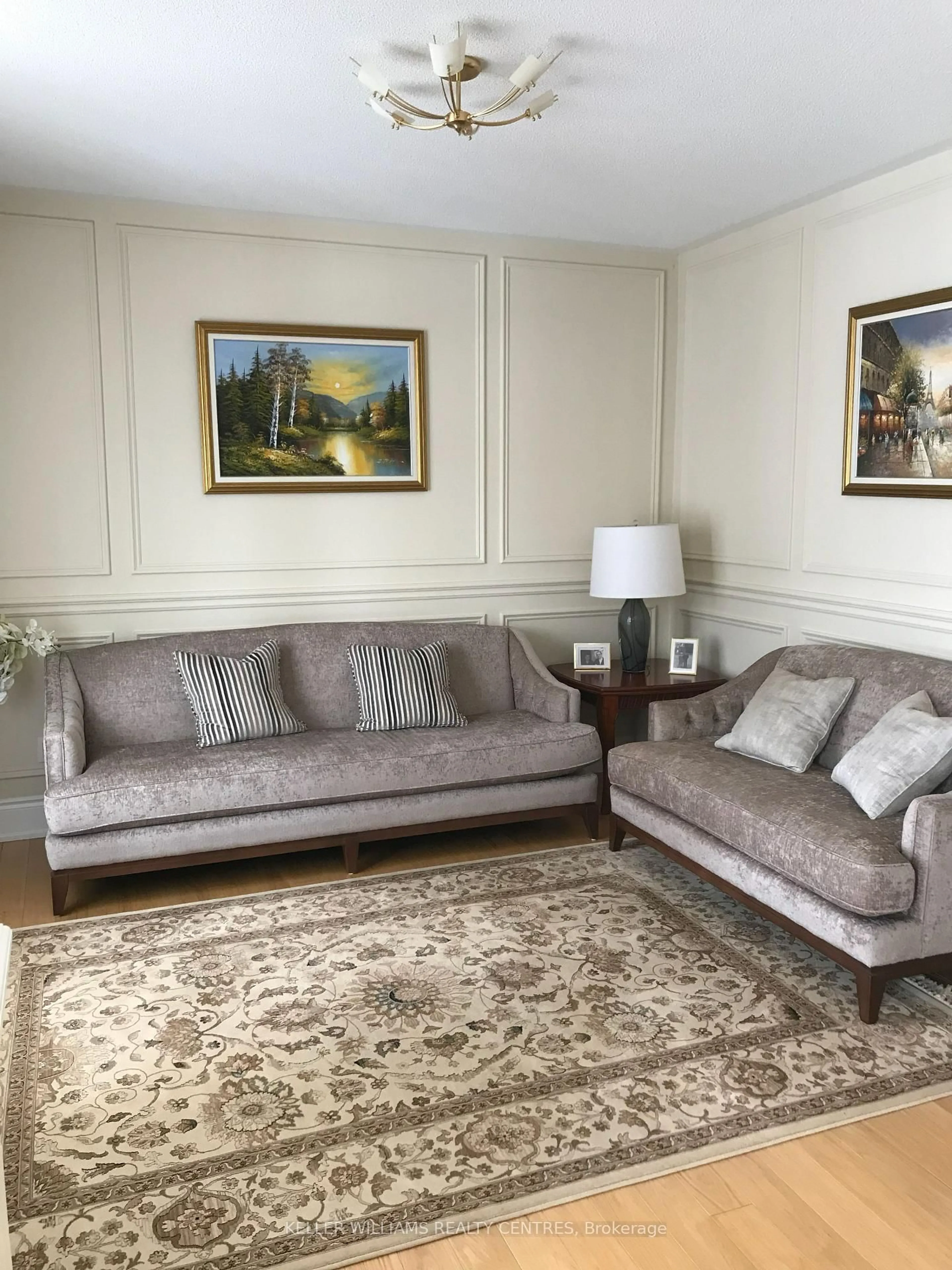 Living room with furniture, carpet floor for 148 HUNTERWOOD Chse, Vaughan Ontario L6A 4A8