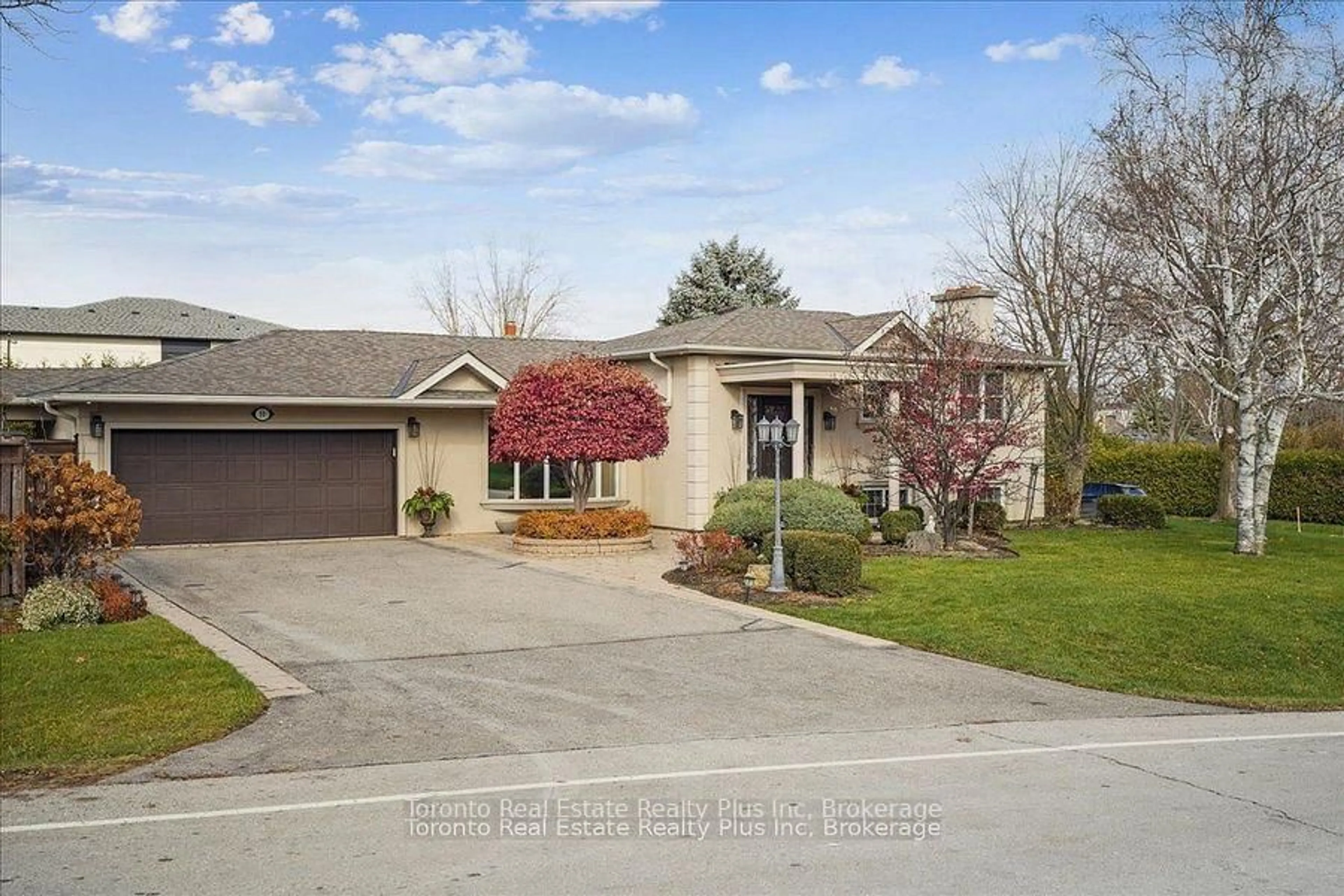 Unknown for 10 Sevilla Blvd, Vaughan Ontario L0J 1C0