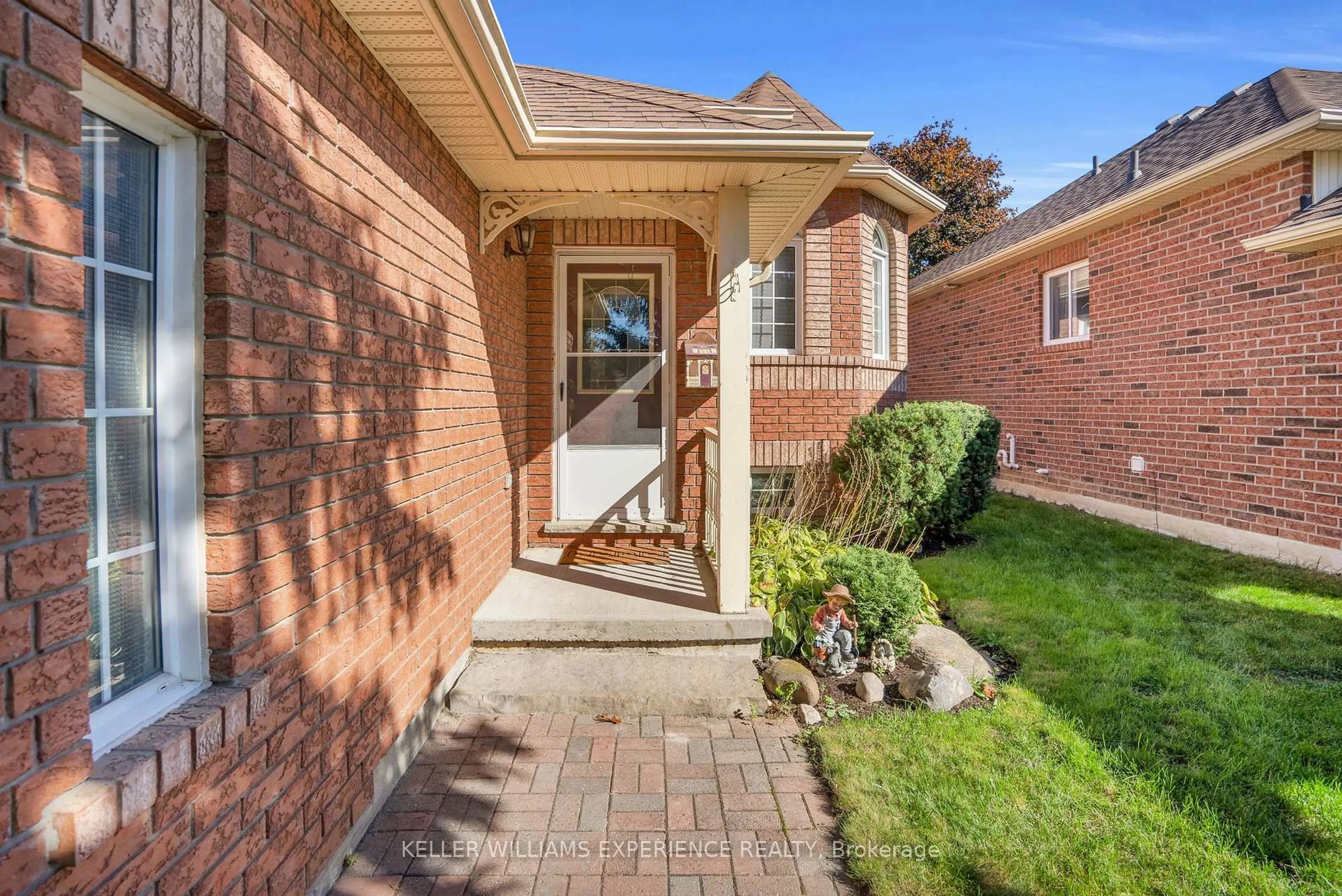 Home with brick exterior material, street for 59 Rinaldo Rd, Georgina Ontario L4P 3X9