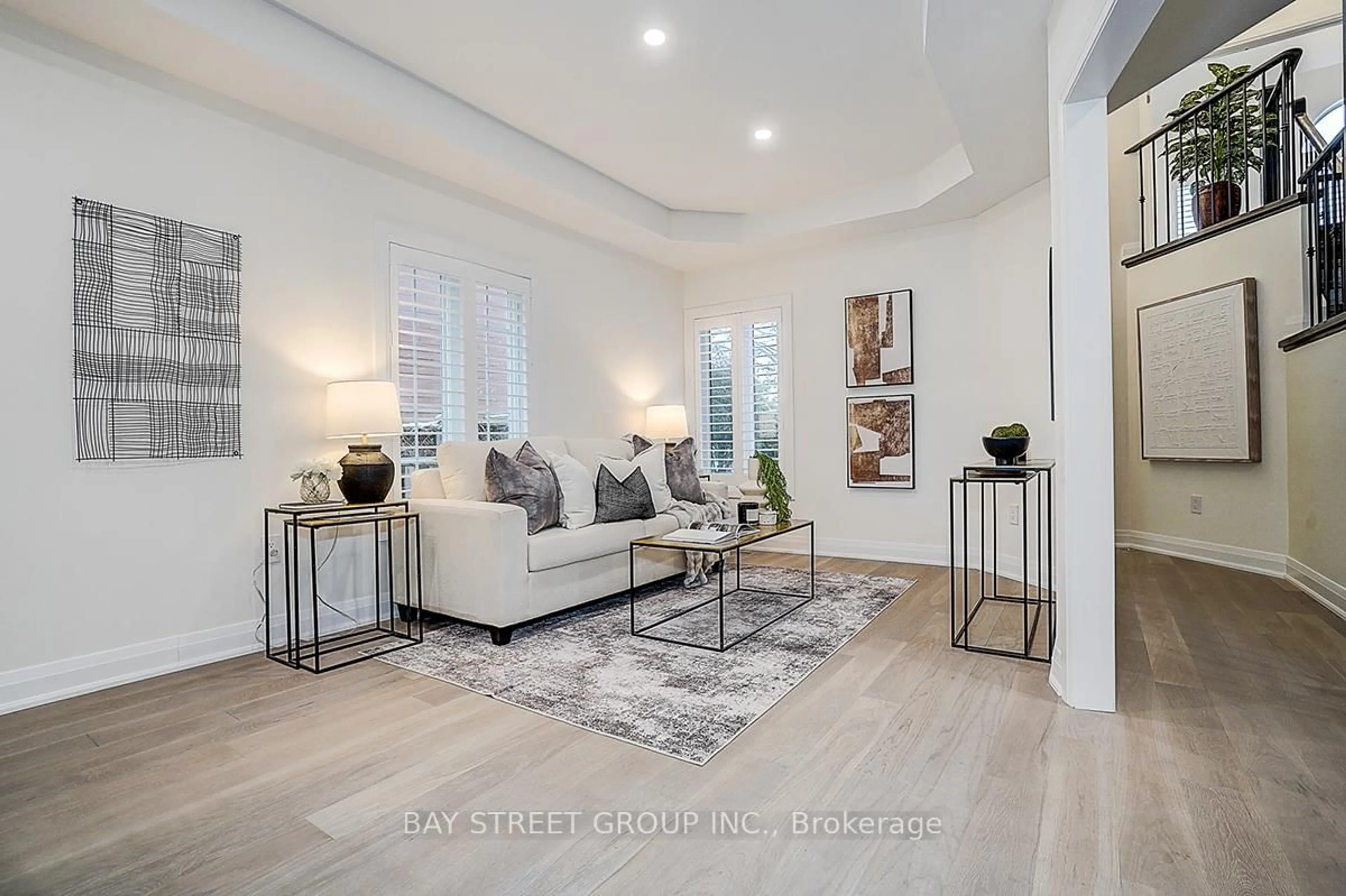 Living room with furniture, unknown for 10 Kimono Cres, Richmond Hill Ontario L4S 1X5