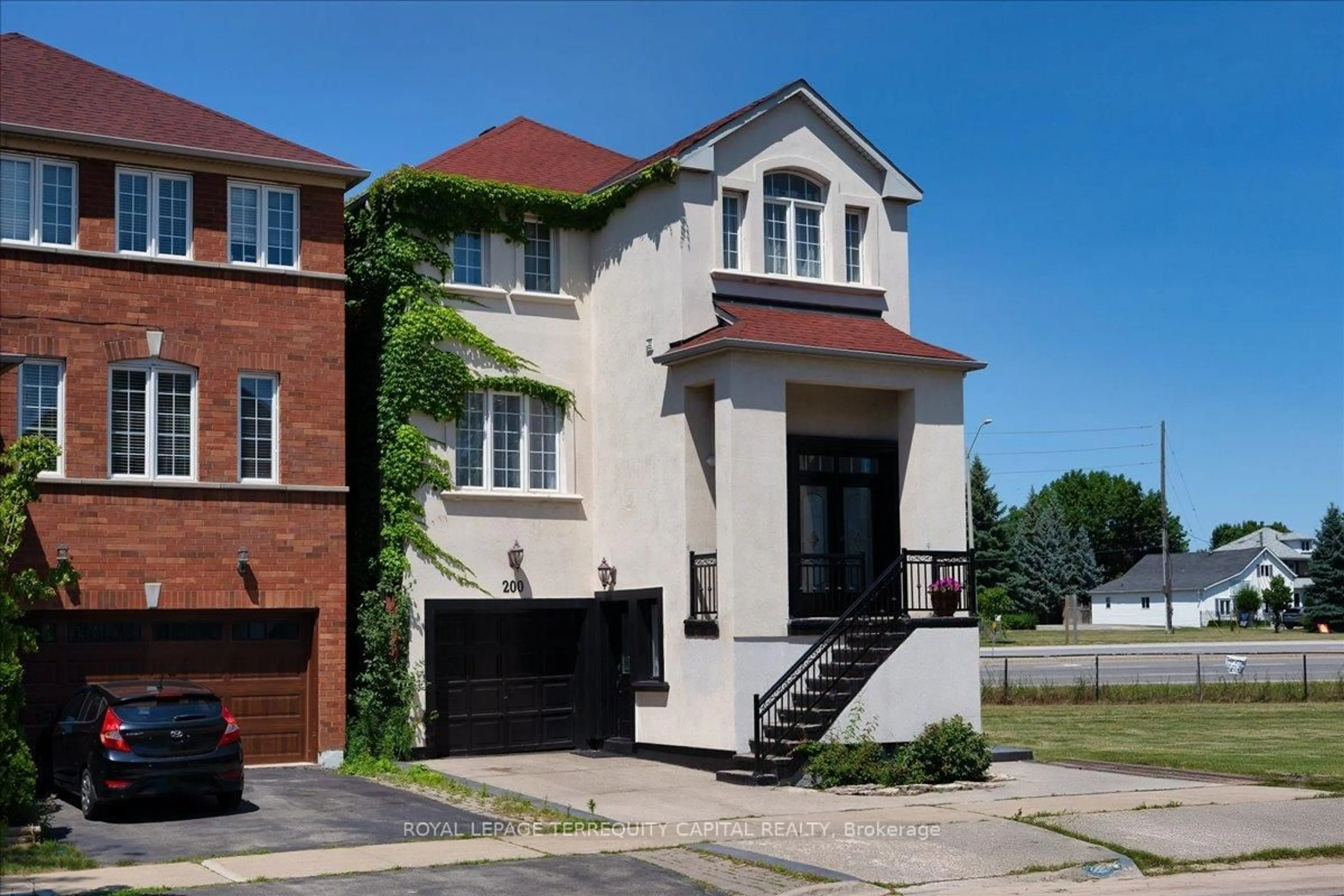 Home with brick exterior material, street for 200 Yellowood Circ, Vaughan Ontario L4J 8M4