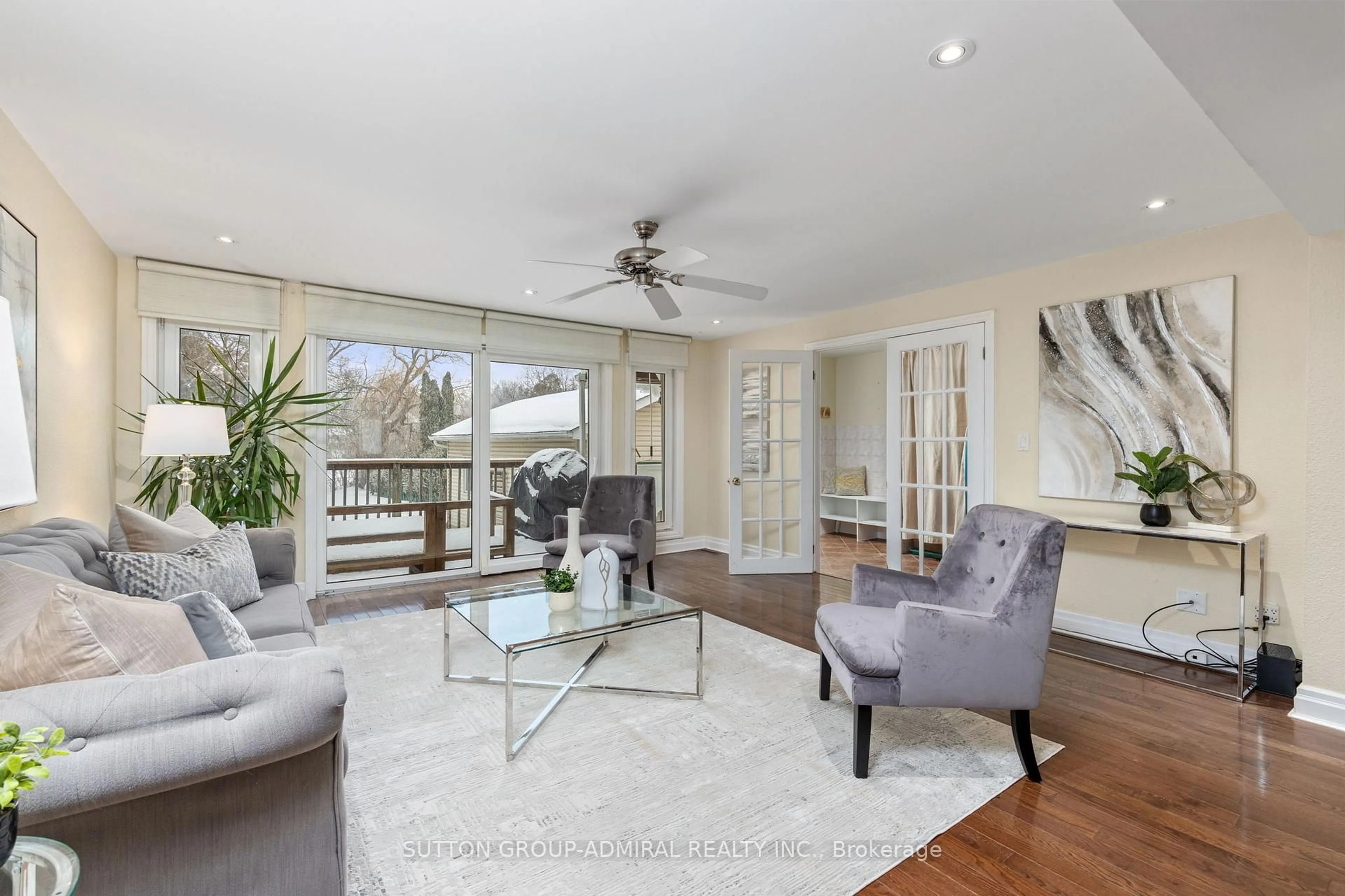 Living room with furniture, unknown for 110 Wood Lane, Richmond Hill Ontario L4C 4W1