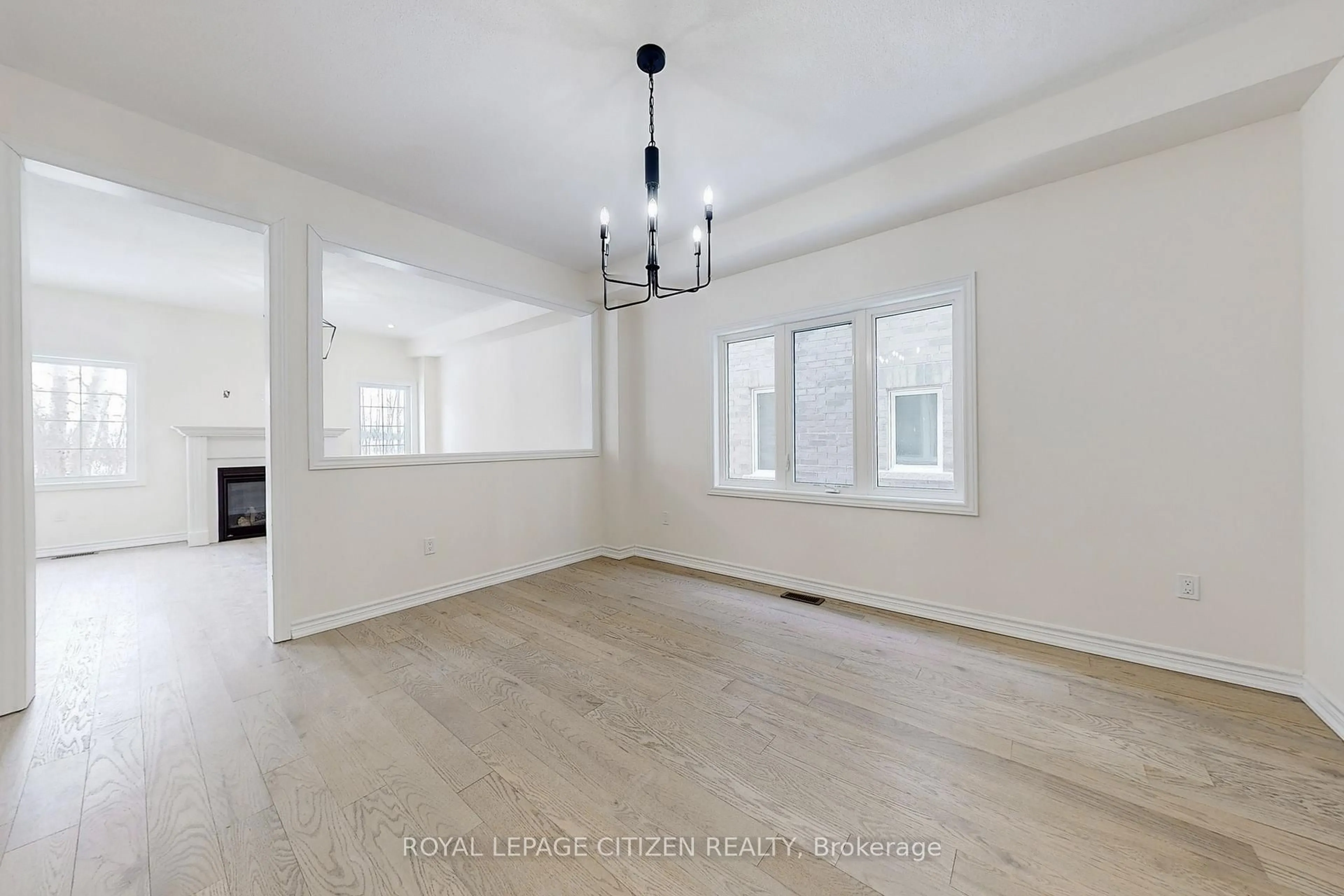 A pic of a room for 129 Cliff Thompson Cres, Georgina Ontario L0E 1R0