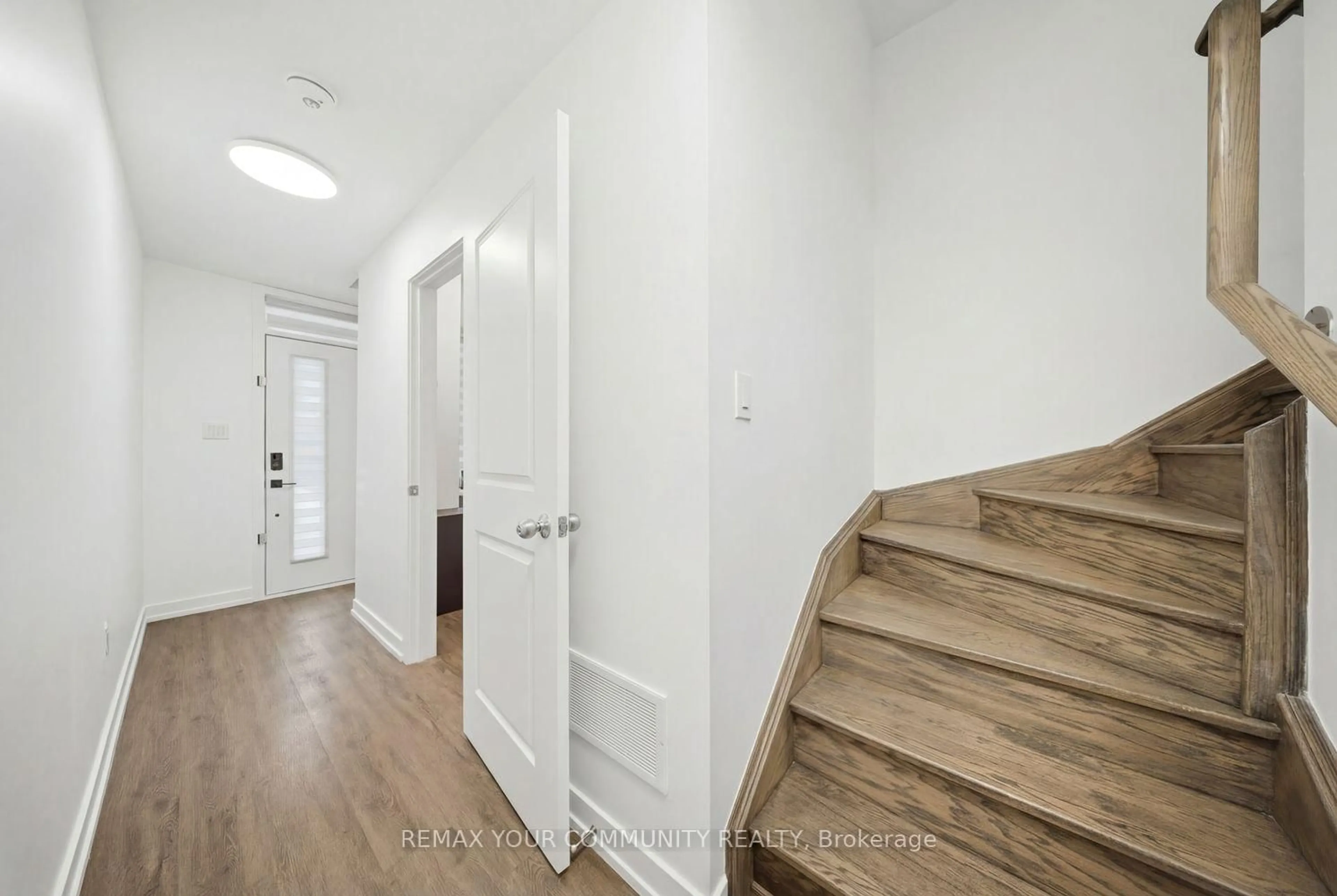 Unknown for 21 Hearne St, Vaughan Ontario L4L 0L9