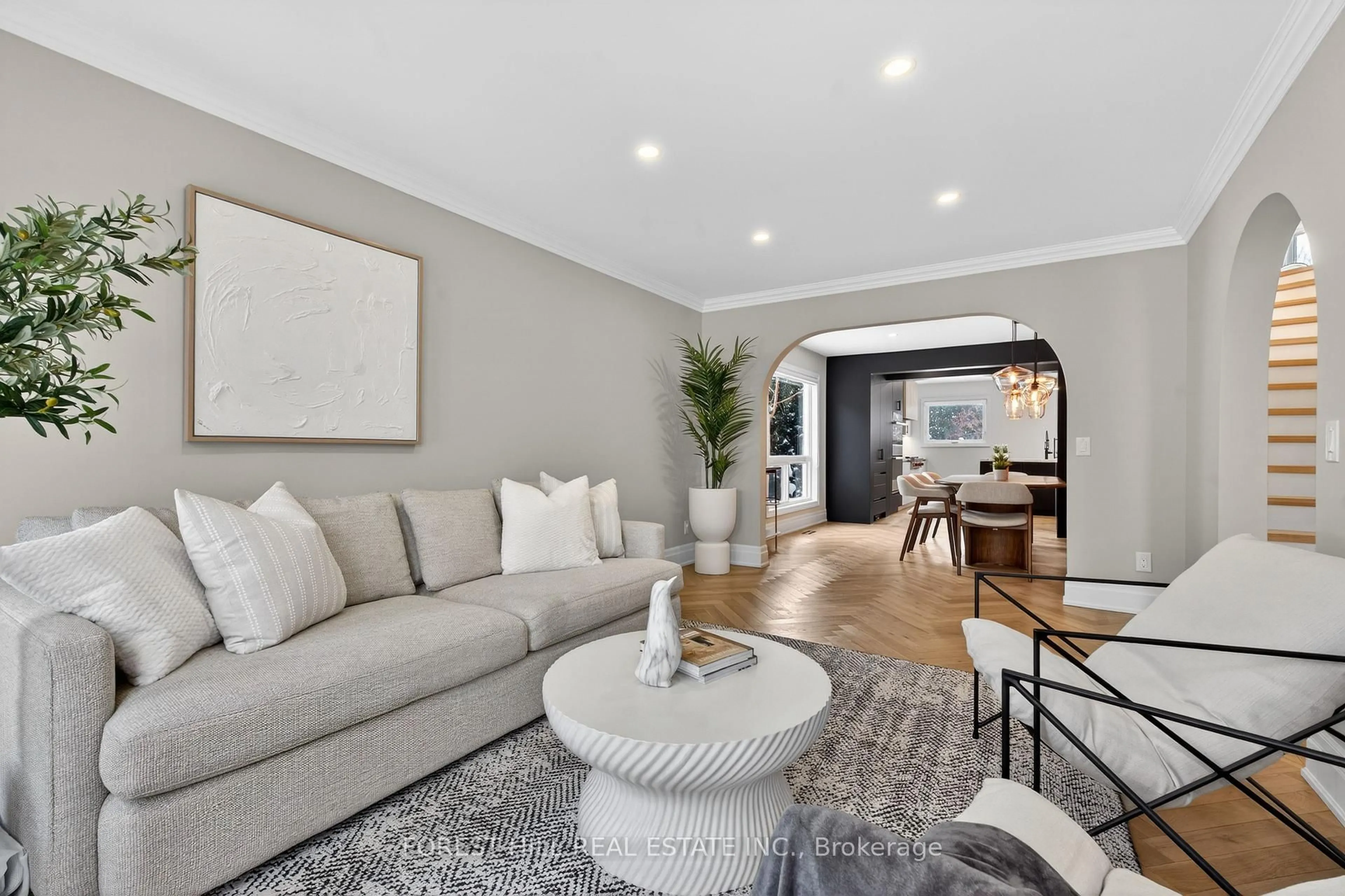 Living room with furniture, unknown for 16 Casson Pl, Markham Ontario L3R 0G2