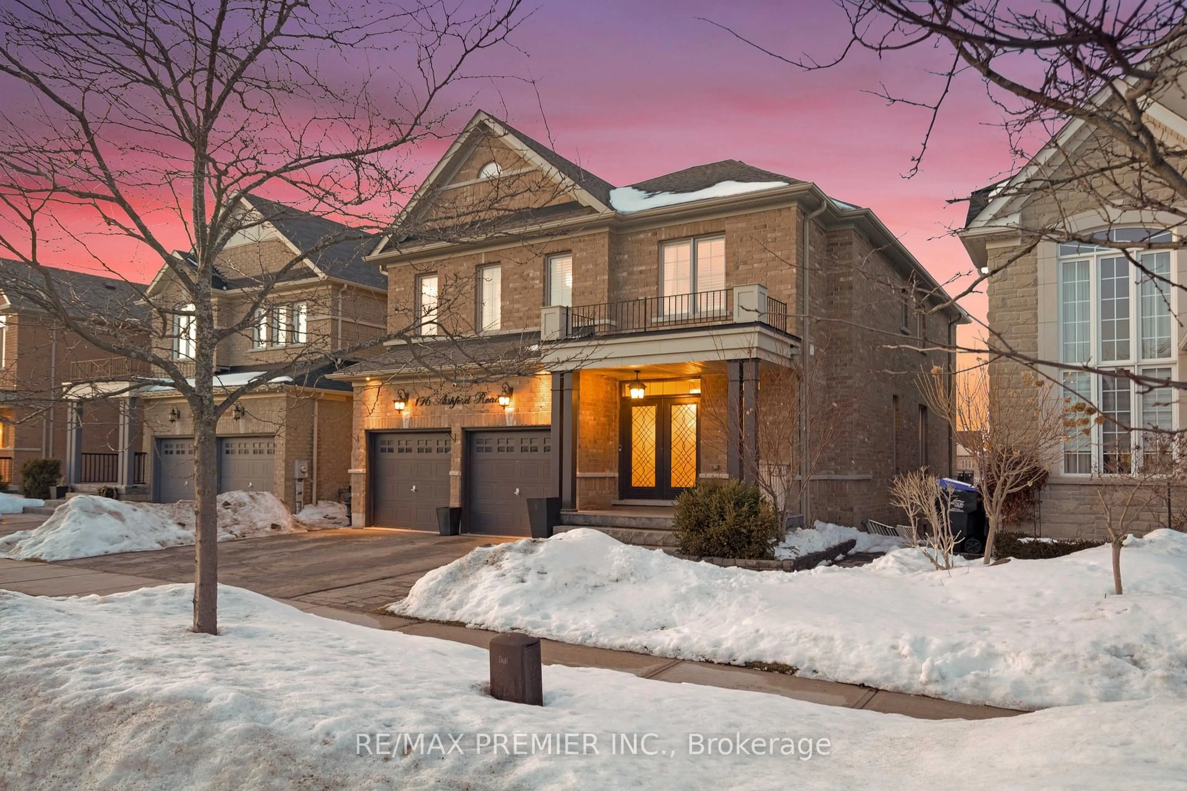 Home with brick exterior material, street for 196 Aishford Rd, Bradford West Gwillimbury Ontario L3Z 0P4