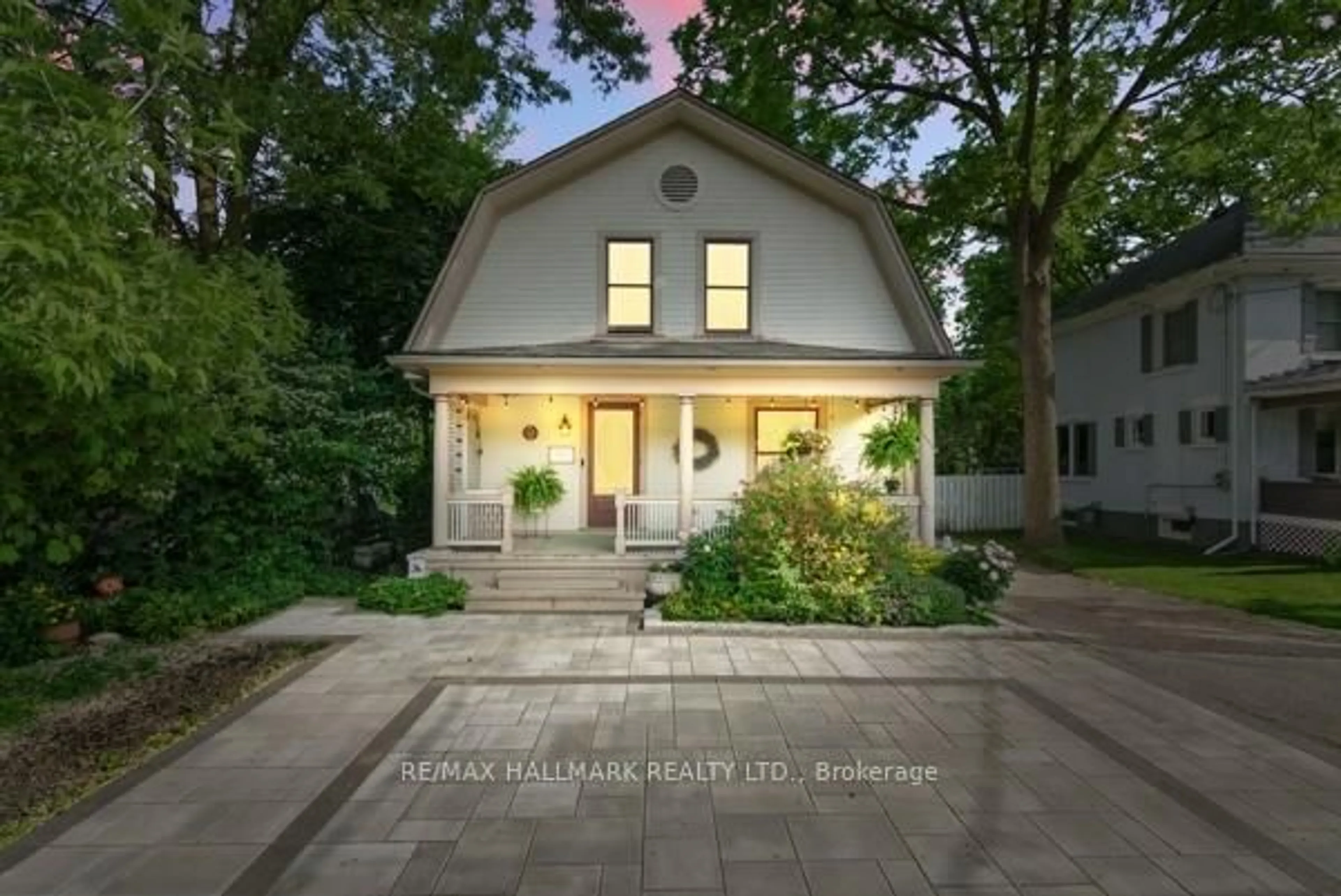 Unknown for 59 Centre St, Richmond Hill Ontario L4C 3P6