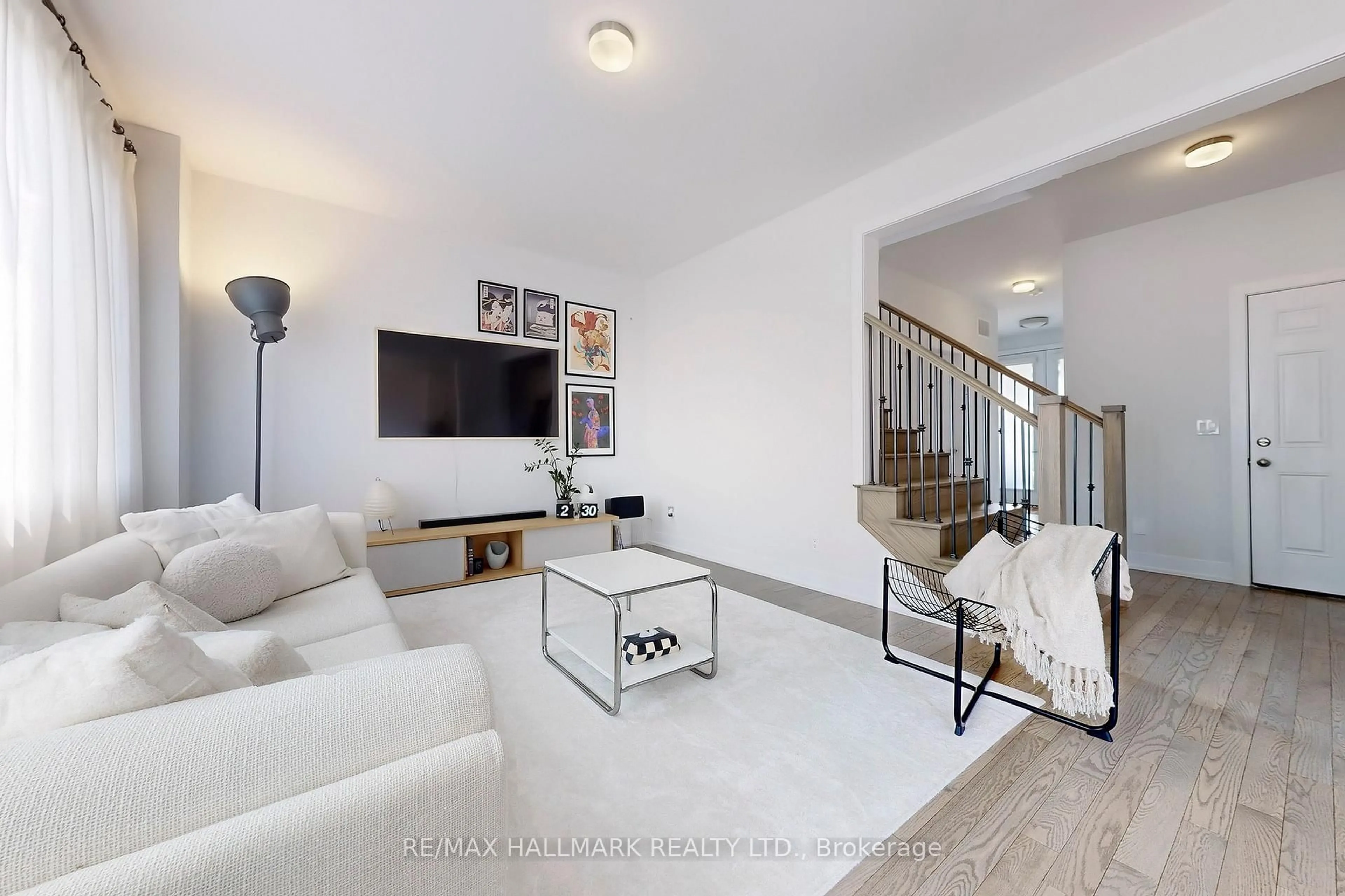 Living room with furniture, unknown for 232 Busato Dr, Whitchurch-Stouffville Ontario L4A 4X4