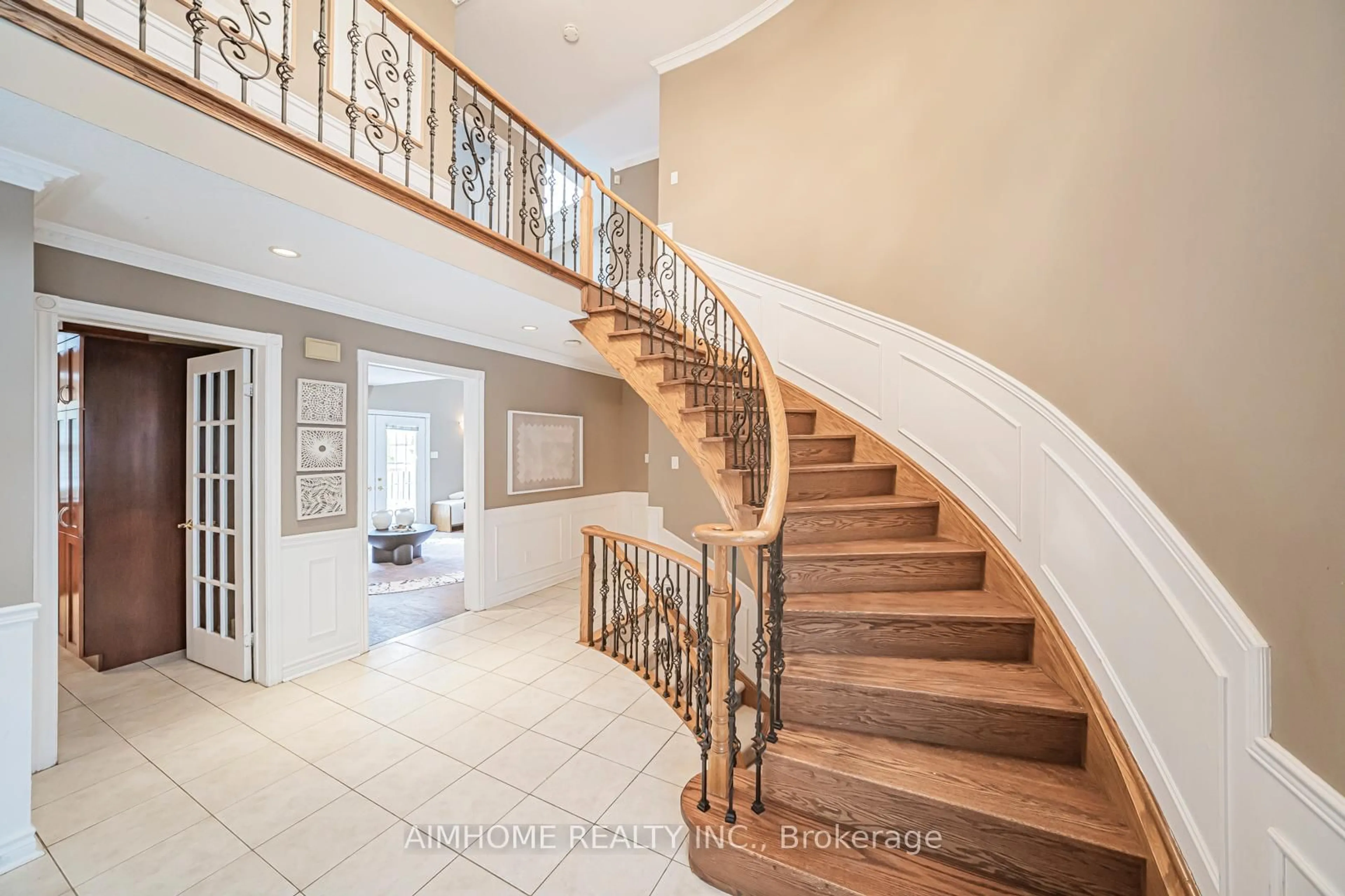 Stairs for 30 Ritter Cres, Markham Ontario L3R 4K5