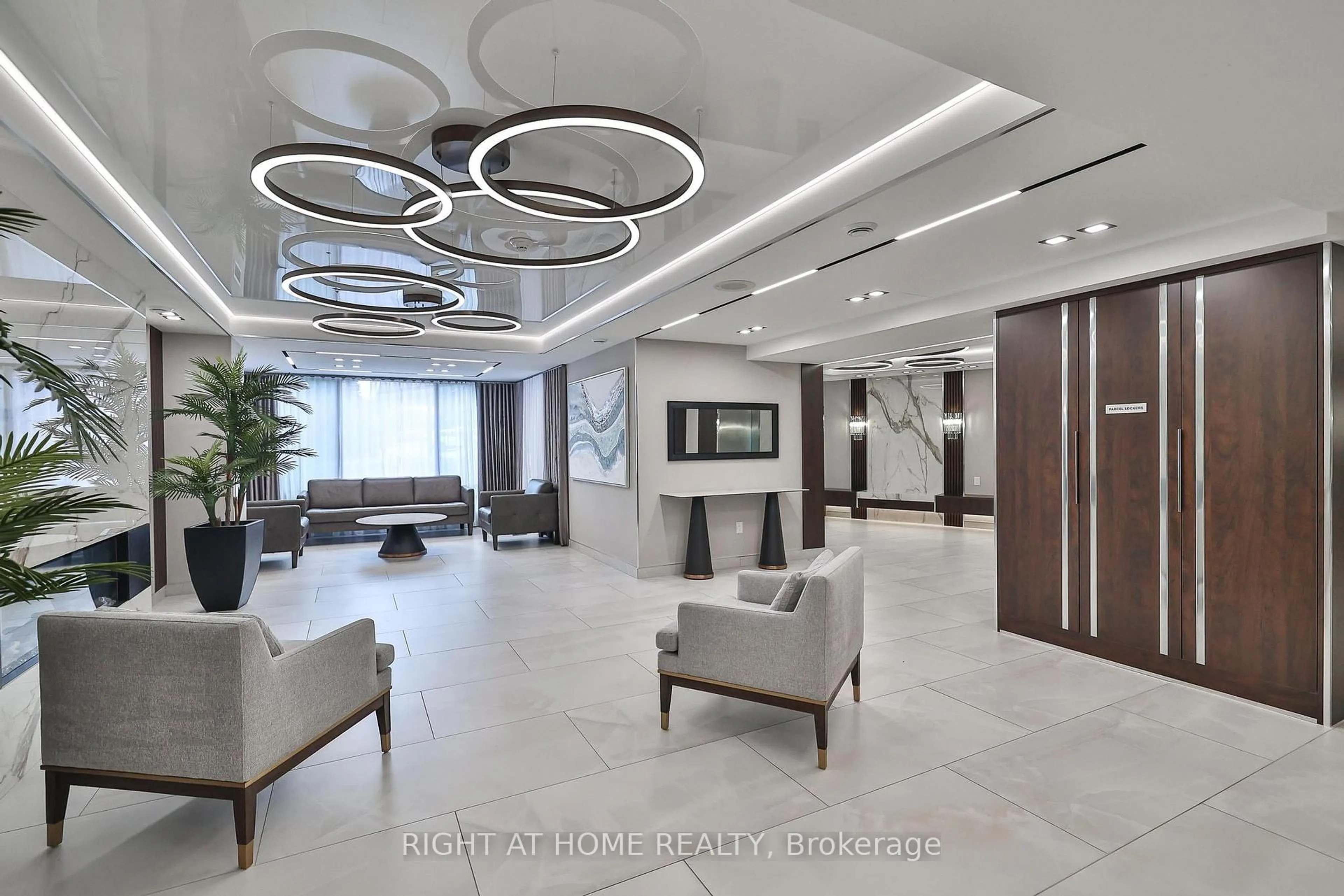 Lobby for 30 Harding Blvd #802, Richmond Hill Ontario L4C 9M3