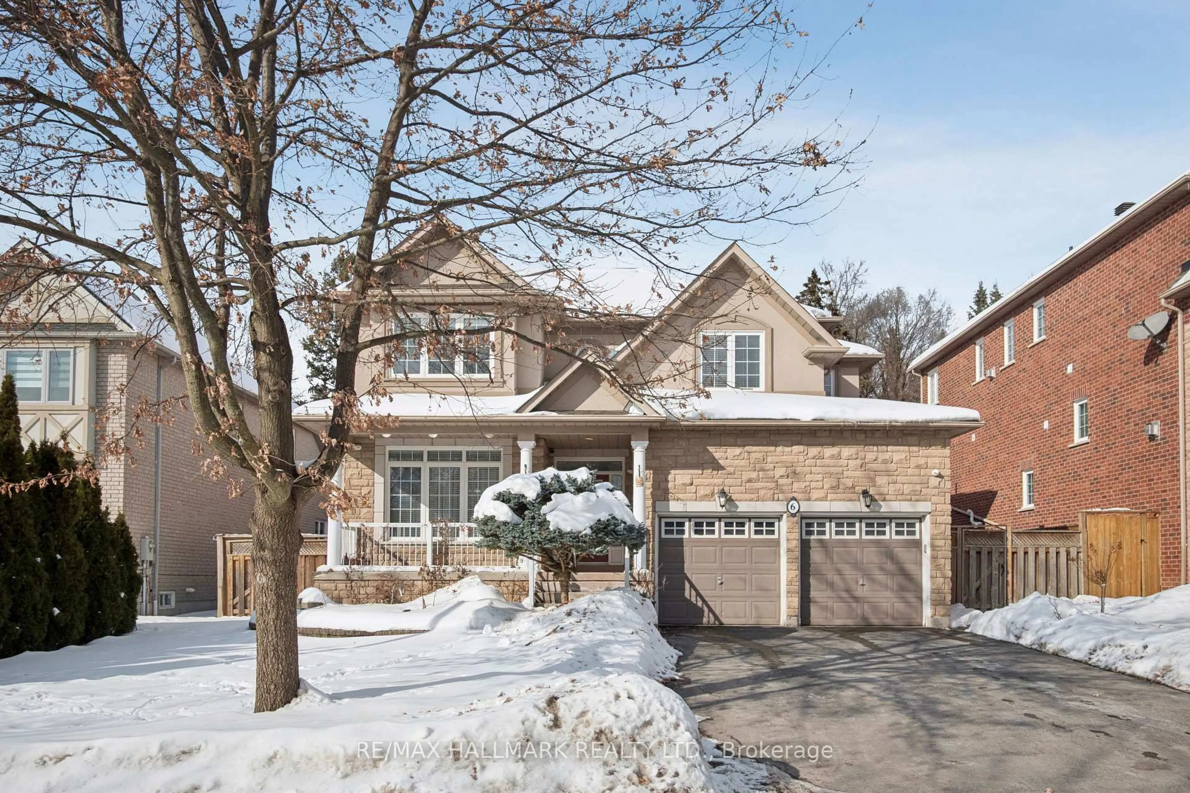 Home with brick exterior material, street for 6 Guinevere Crt, Richmond Hill Ontario L4C 0P7