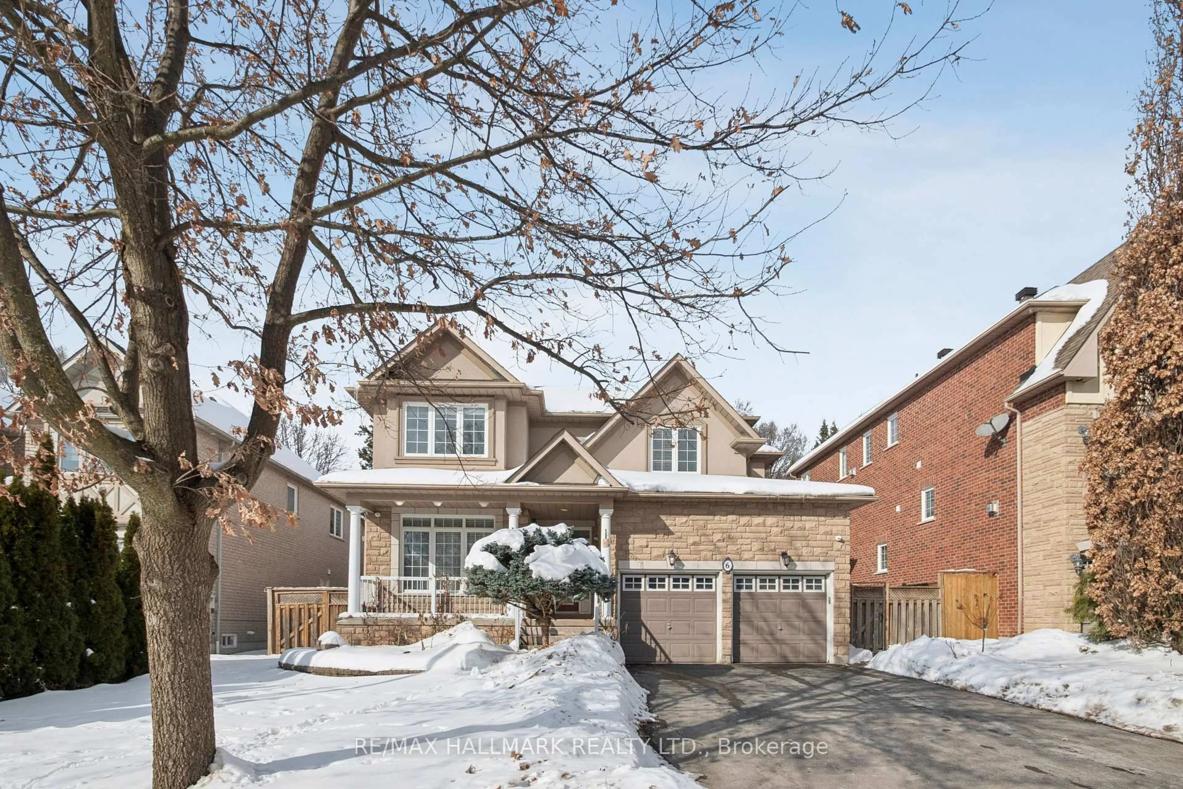Home with brick exterior material, street for 6 Guinevere Crt, Richmond Hill Ontario L4C 0P7
