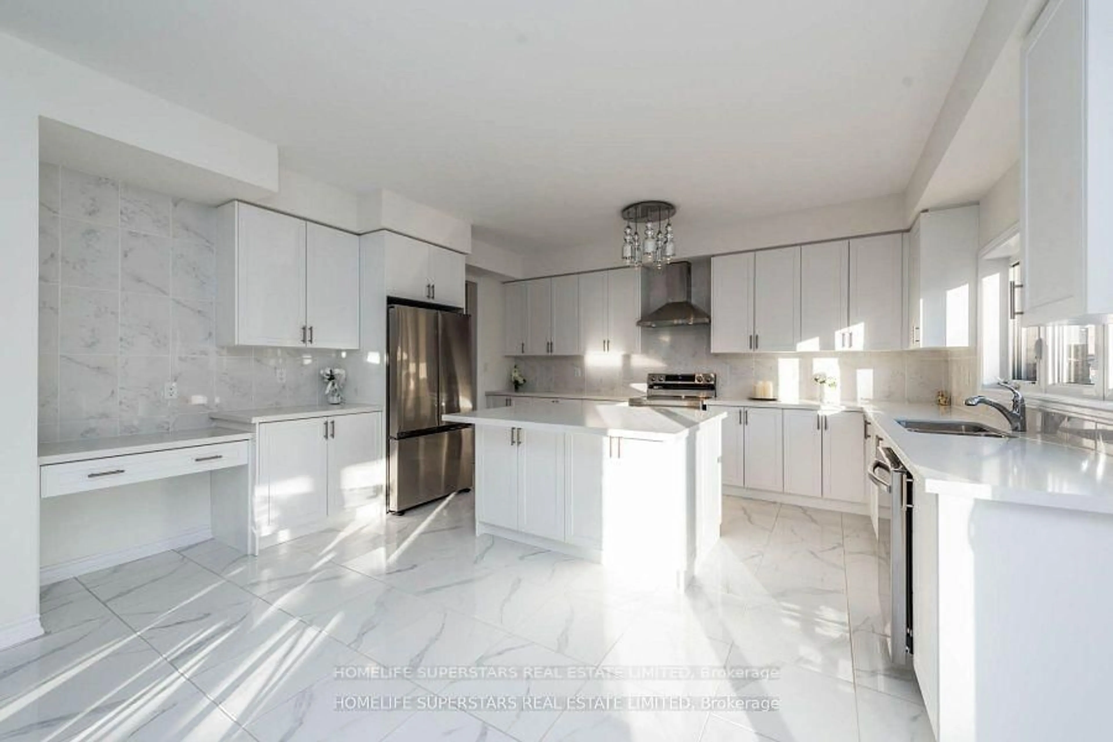 Contemporary kitchen, ceramic/tile floor for 1121 Cole St, Innisfil Ontario L9R 0R3