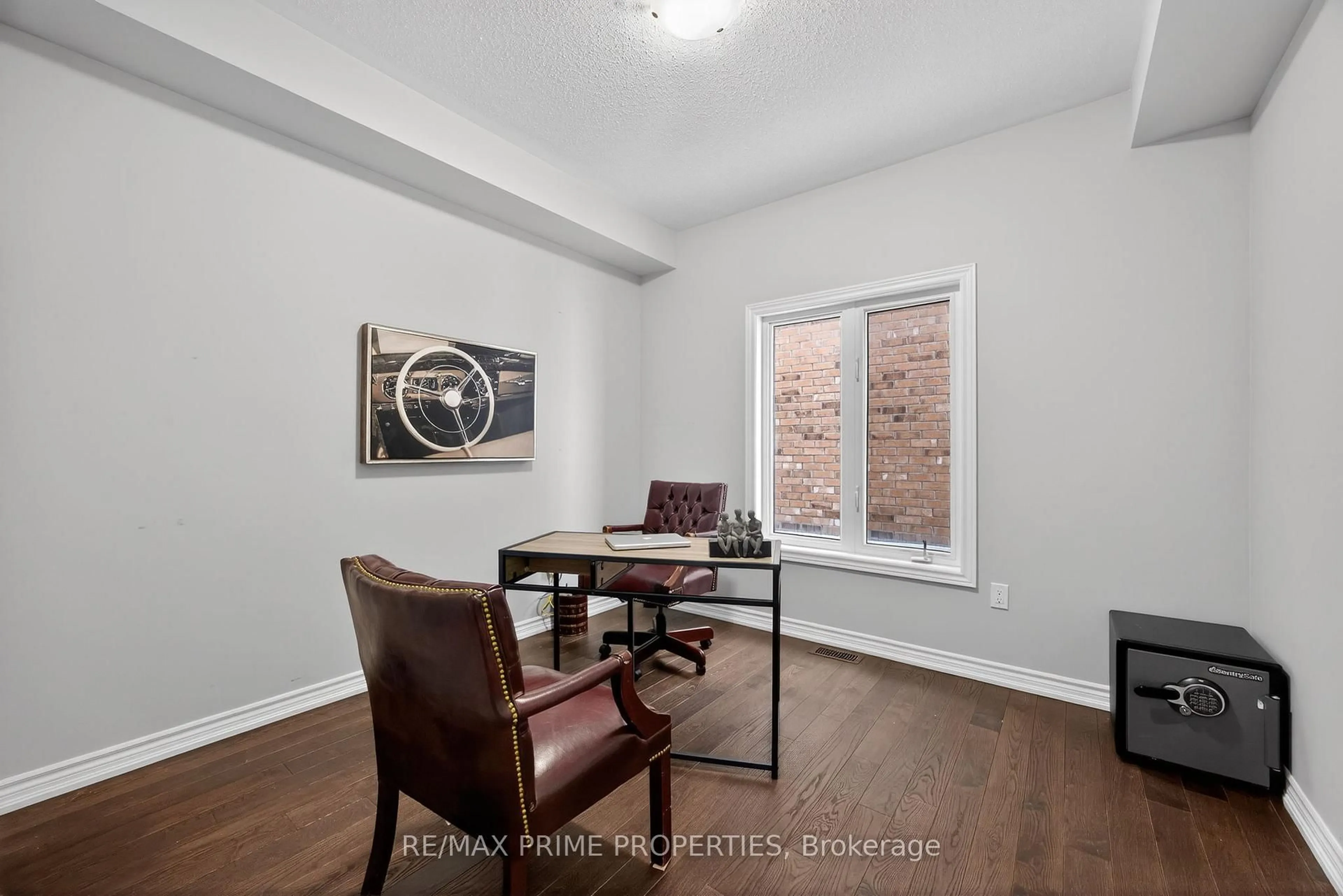 A pic of a room for 72 Ridge Gate Cres, East Gwillimbury Ontario L0G 1M0