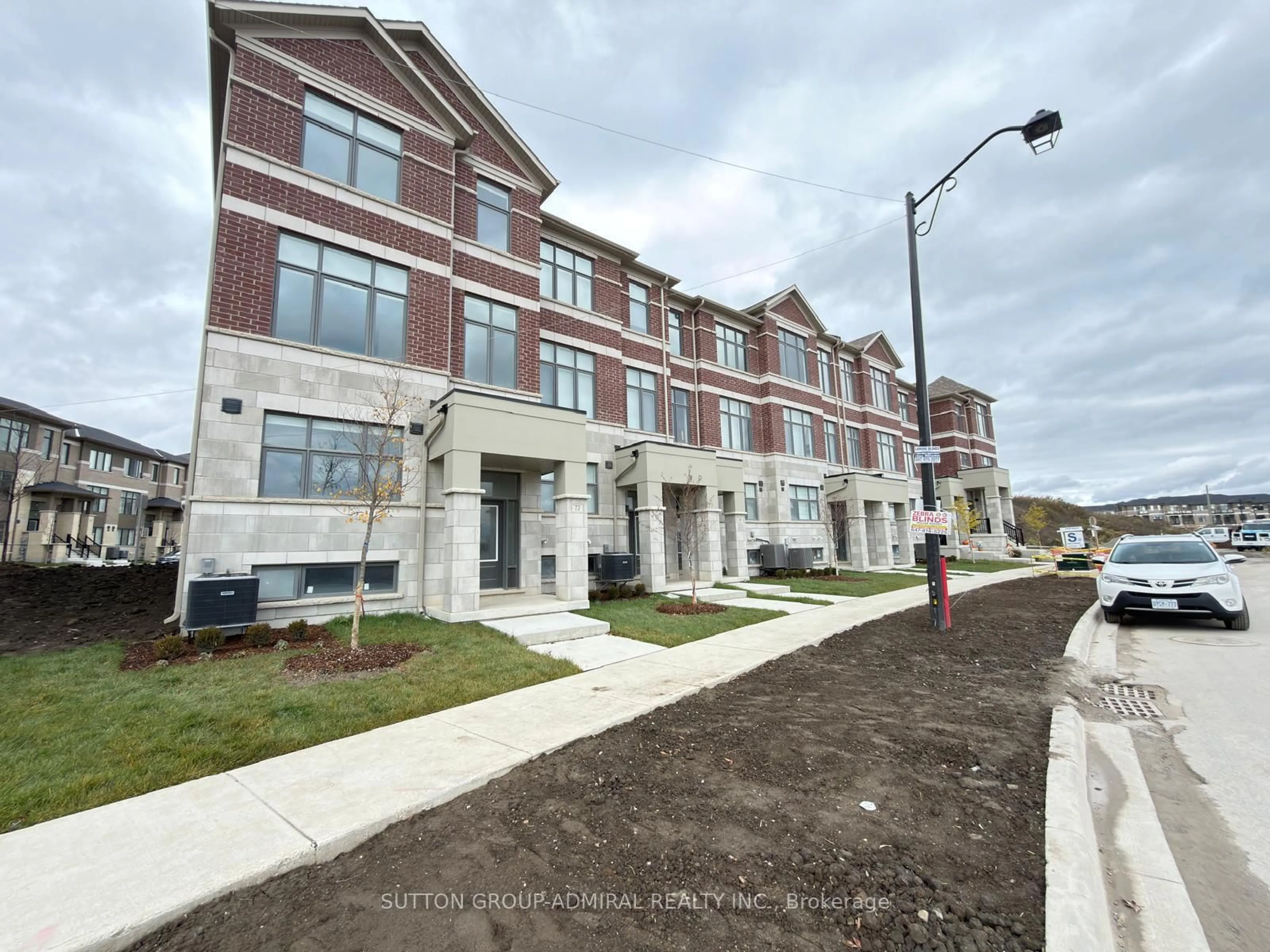 Home with brick exterior material, street for 72 Lunay Dr, Richmond Hill Ontario L4S 0P2