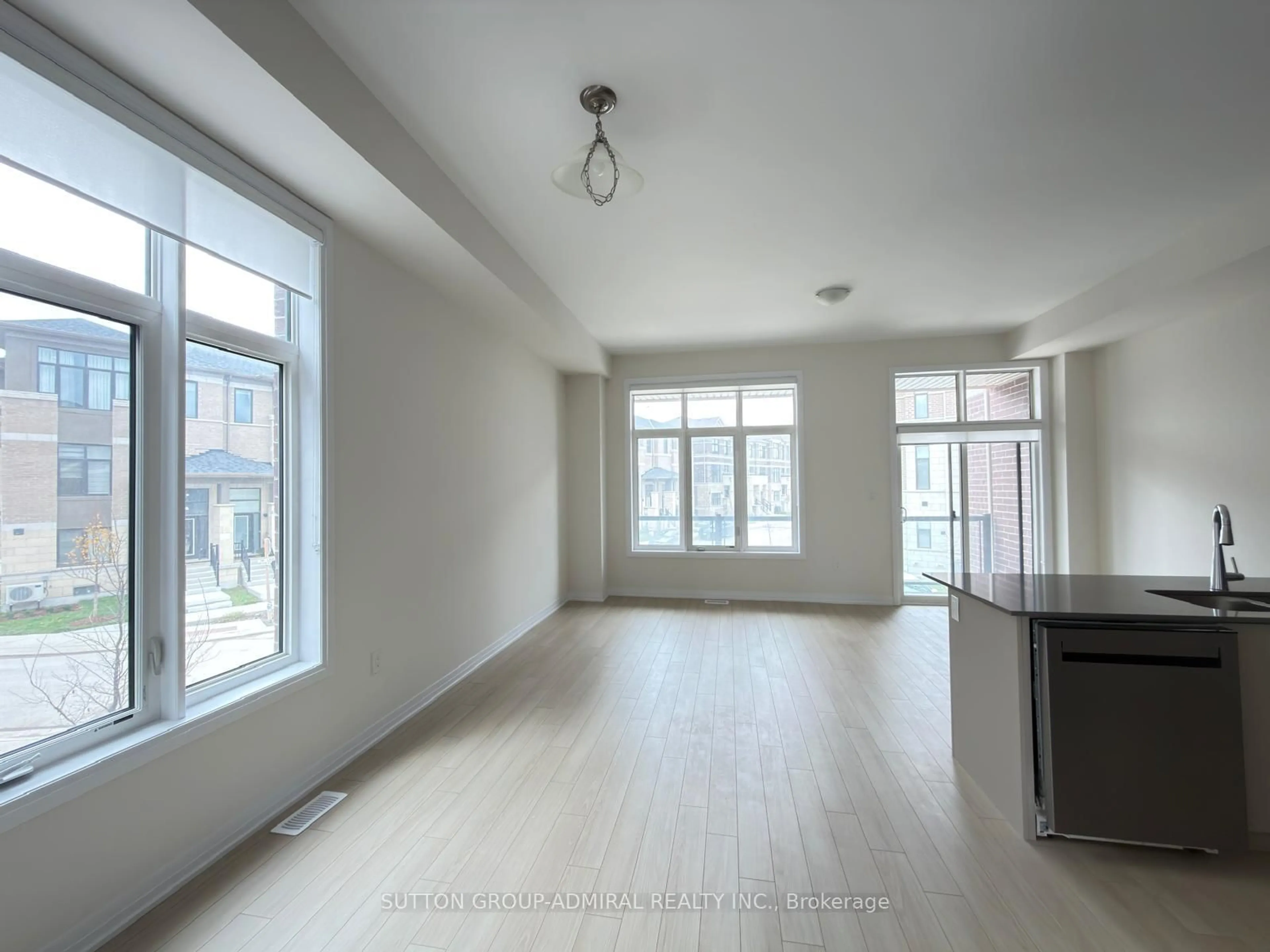 A pic of a room for 72 Lunay Dr, Richmond Hill Ontario L4S 0P2