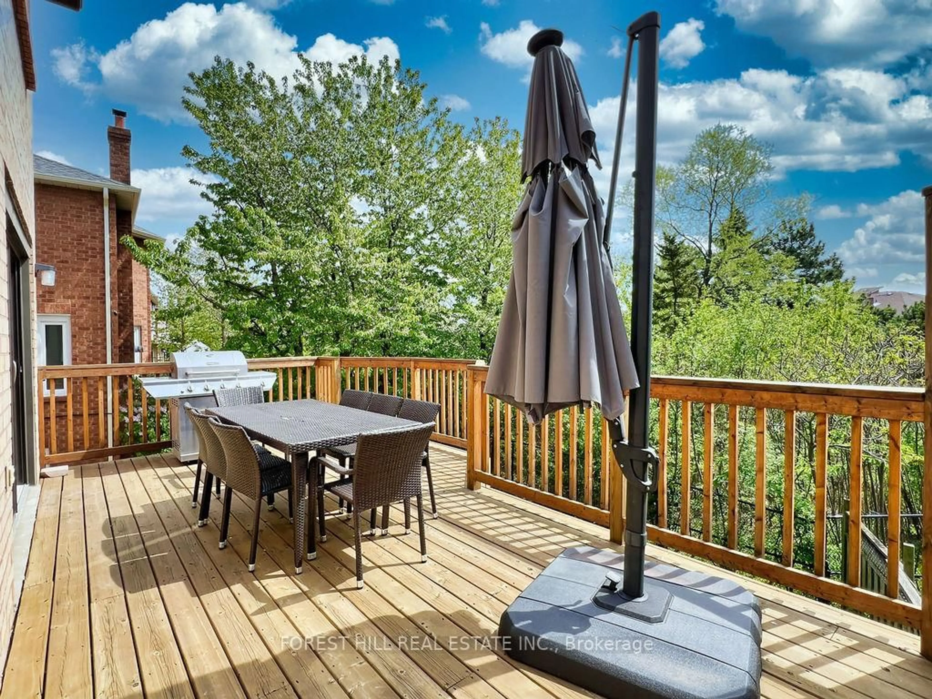 Patio, unknown for 211 Franklin Ave, Vaughan Ontario L4J 7L4