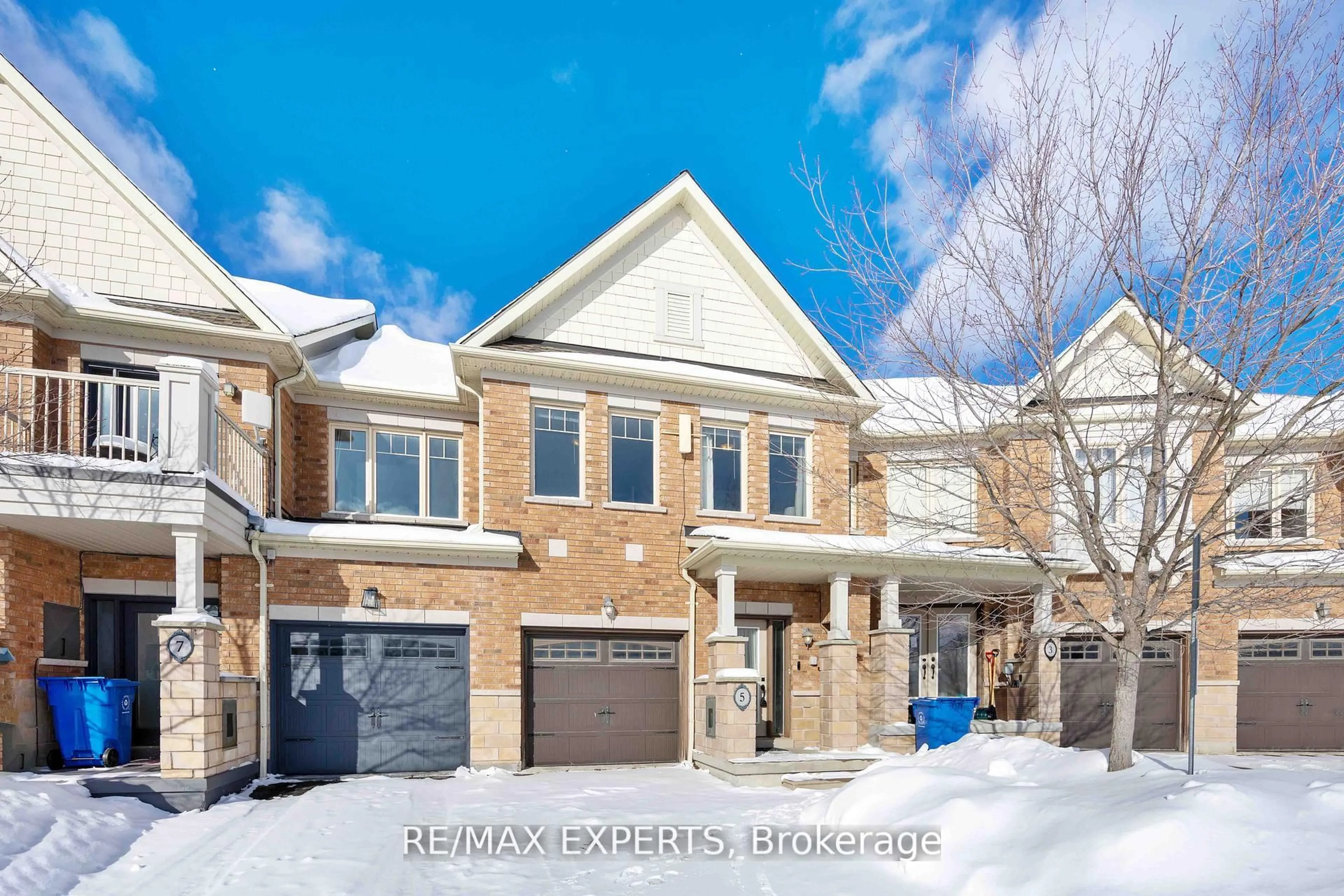 Home with brick exterior material, street for 5 Lodestone Lane, Whitchurch-Stouffville Ontario L4A 0W6