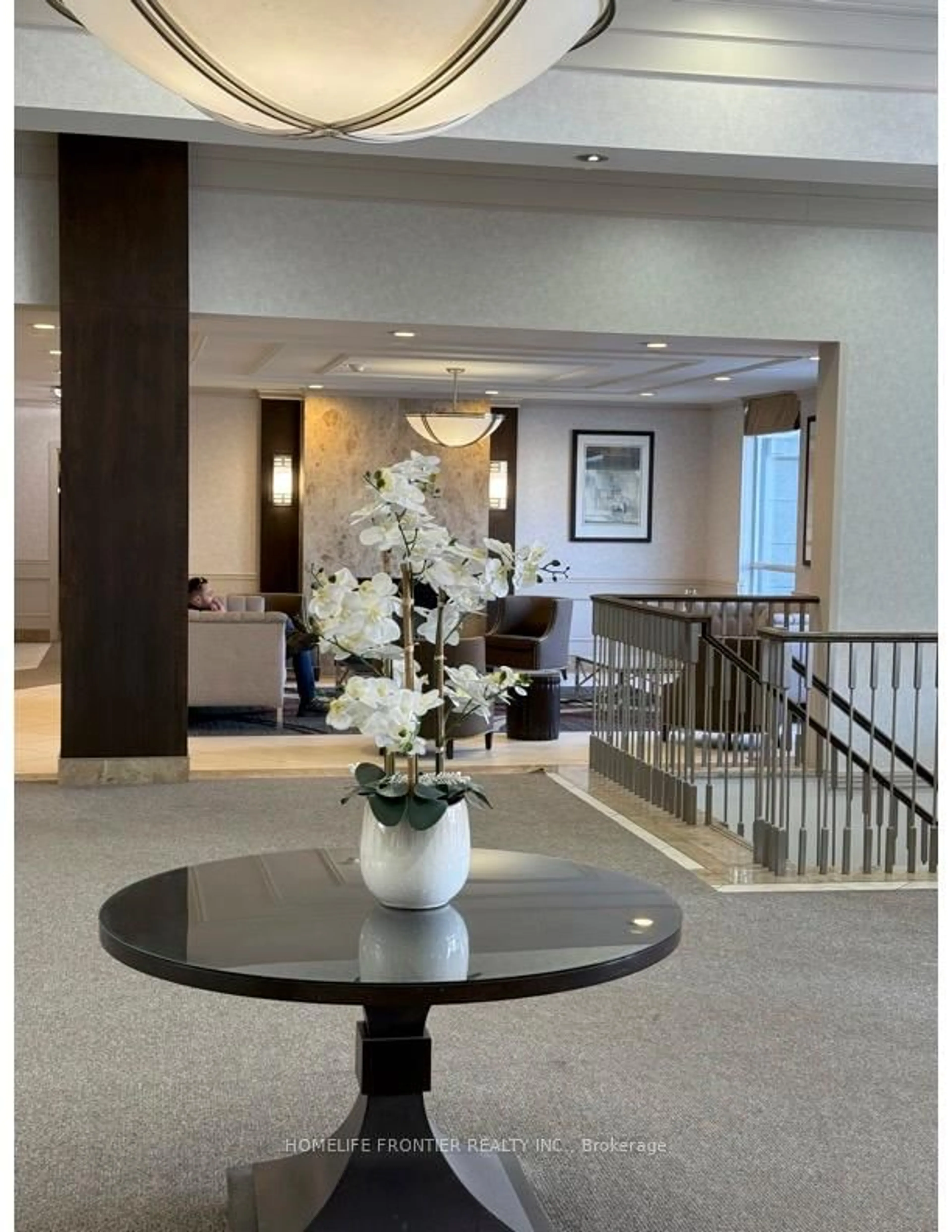 Indoor foyer for 20 North Park Rd #509, Vaughan Ontario L4J 0G7