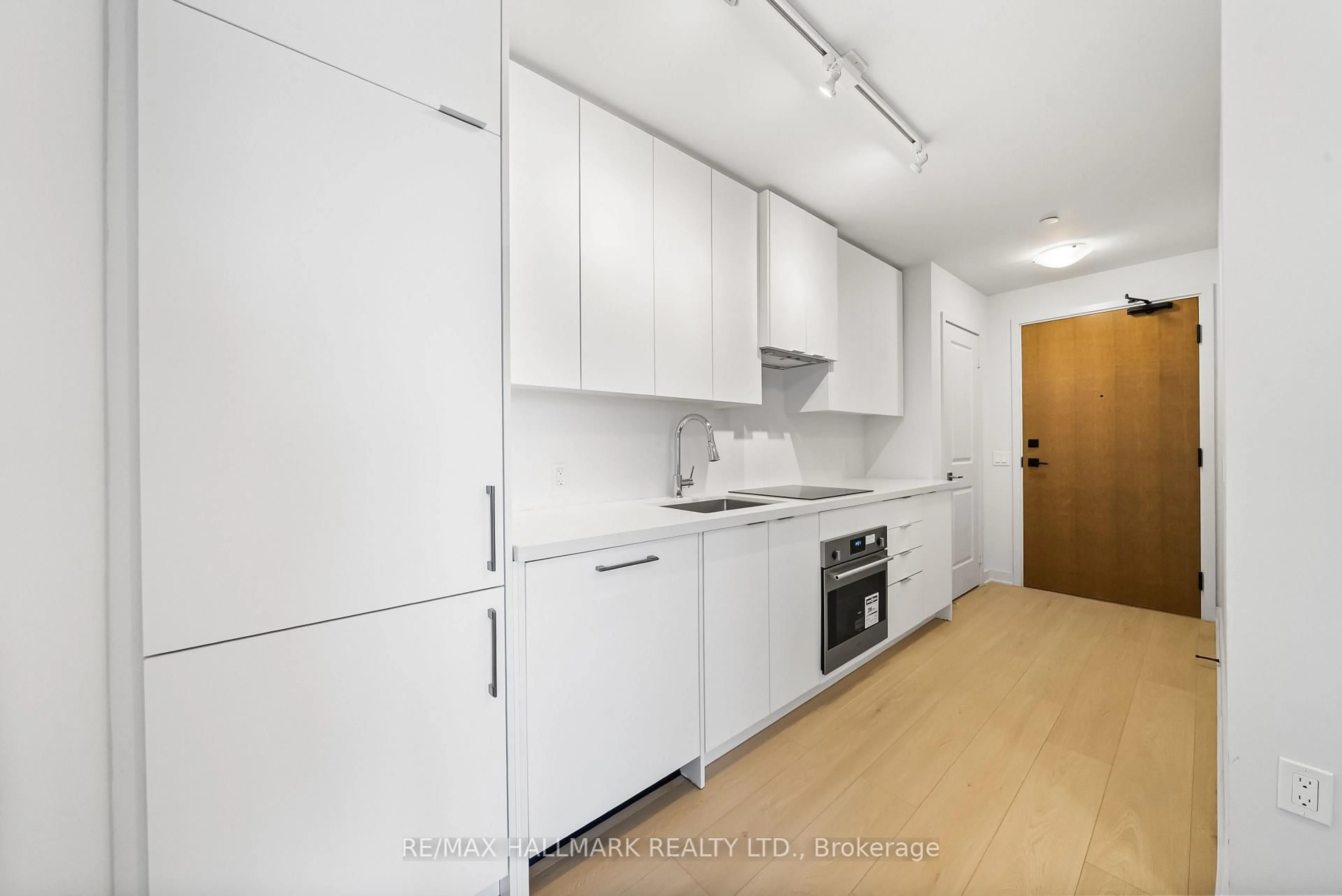 Standard kitchen, unknown for 2920 Highway 7 #2302, Vaughan Ontario L4K 0P4