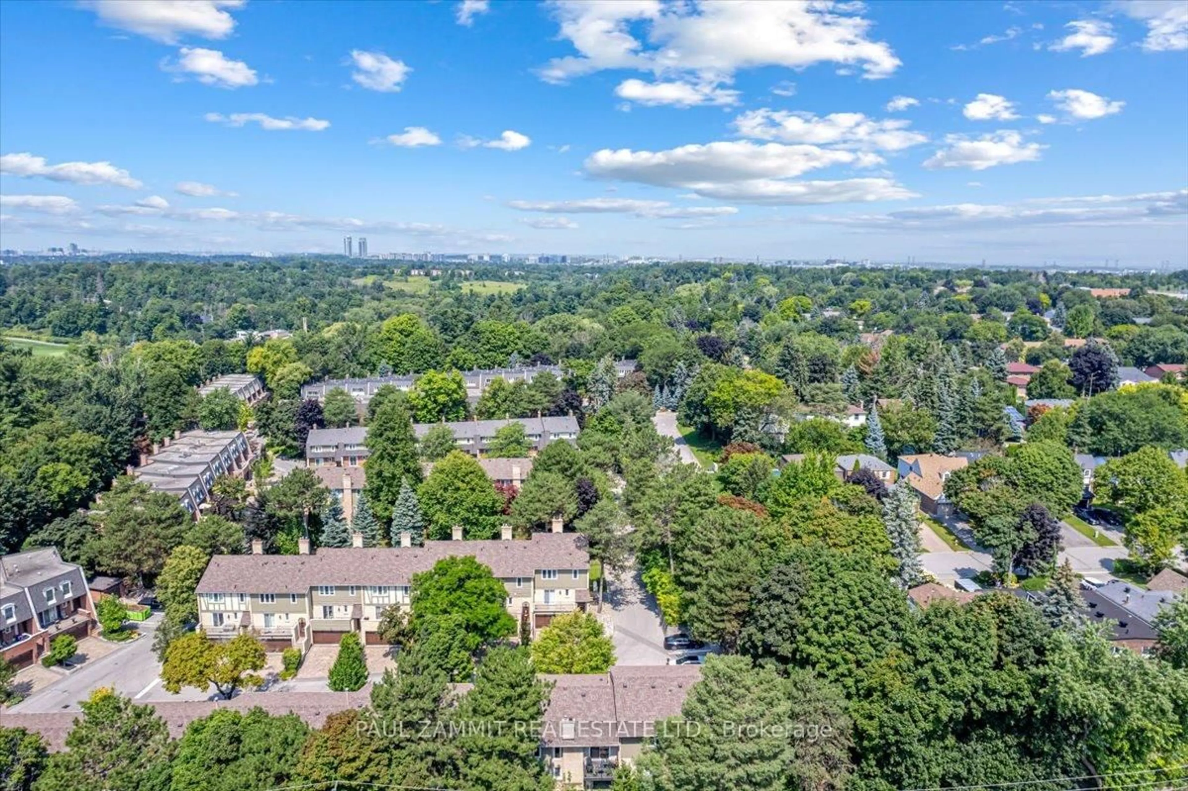 A pic from outside/outdoor area/front of a property/back of a property/a pic from drone, city buildings view from balcony for 103 Quail Valley Cres, Markham Ontario L3T 4P9