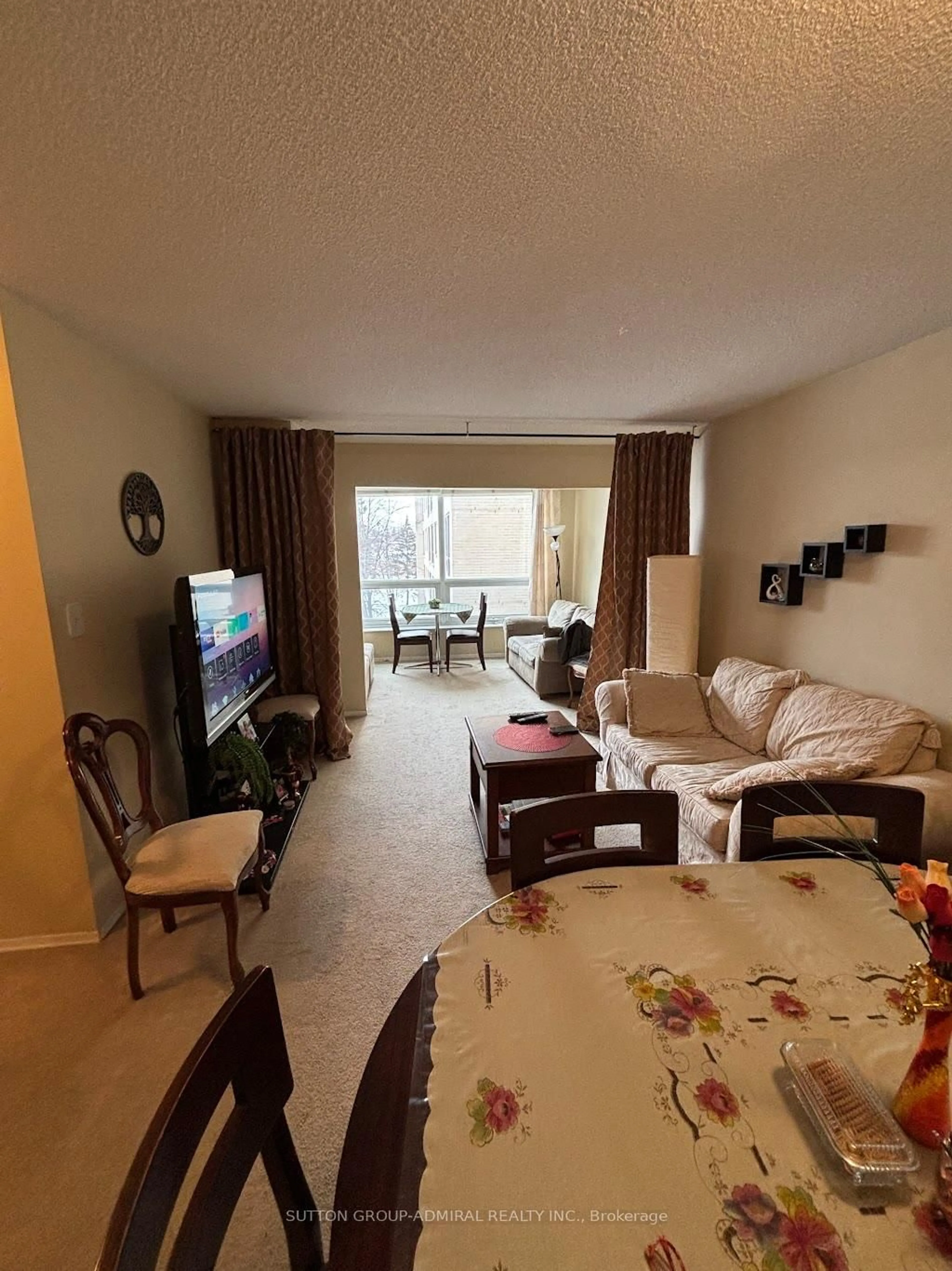 A pic of a room for 326 Major Mackenzie Dr #416, Richmond Hill Ontario L4C 8T4