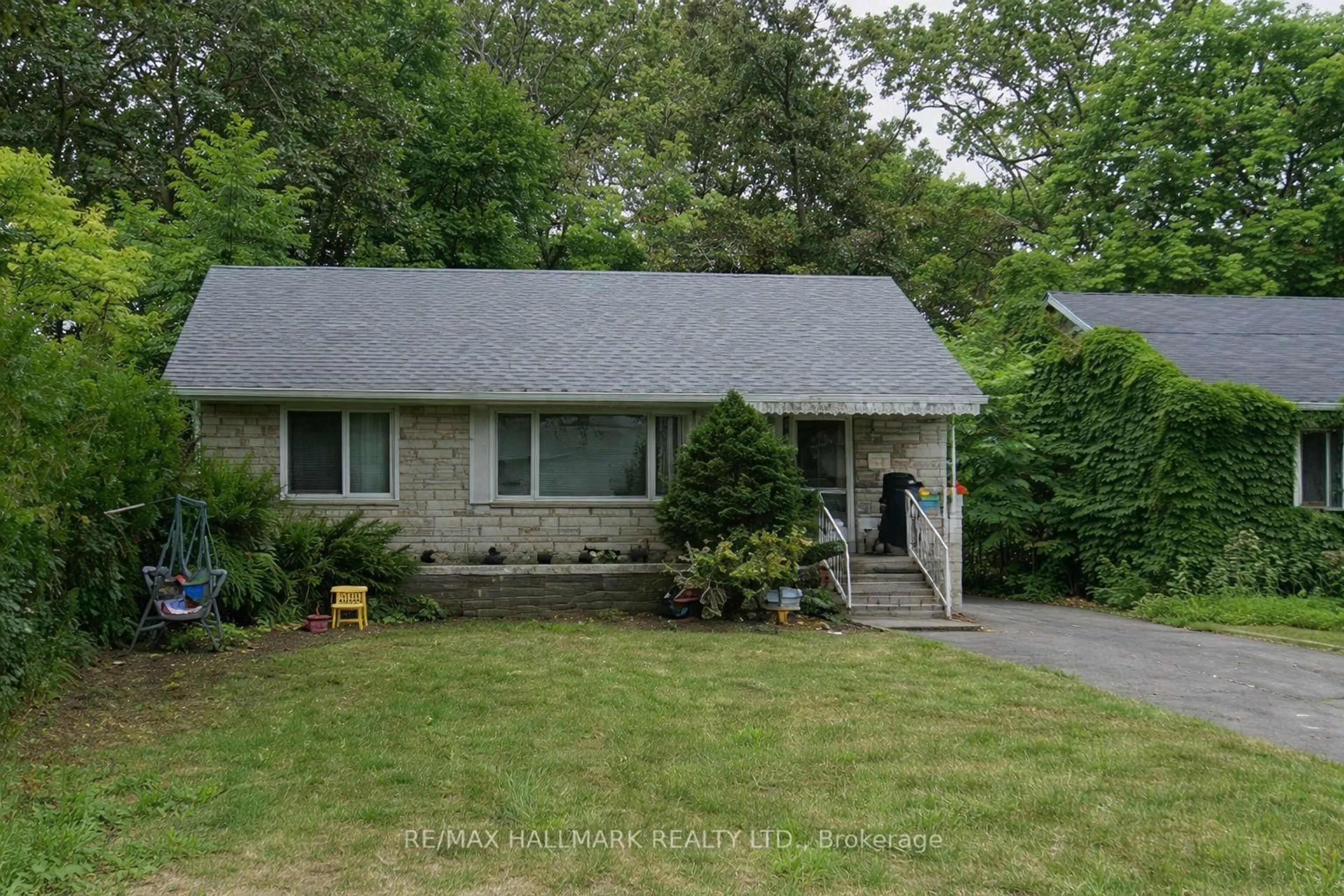 Unknown for 22 Grandview Ave, Markham Ontario L3T 1G8