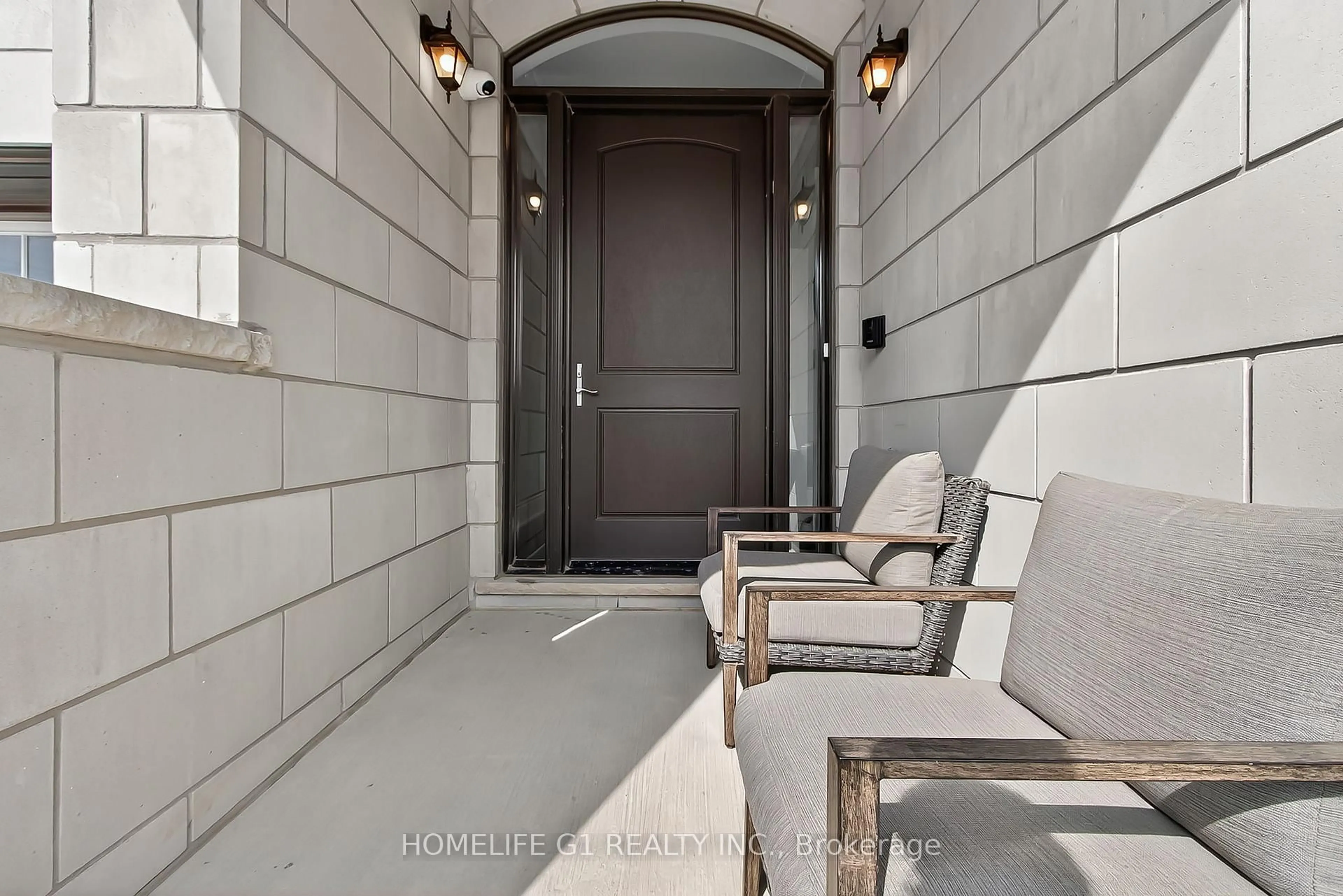 Indoor entryway for 70 Appleyard Ave, Vaughan Ontario L4H 4N3