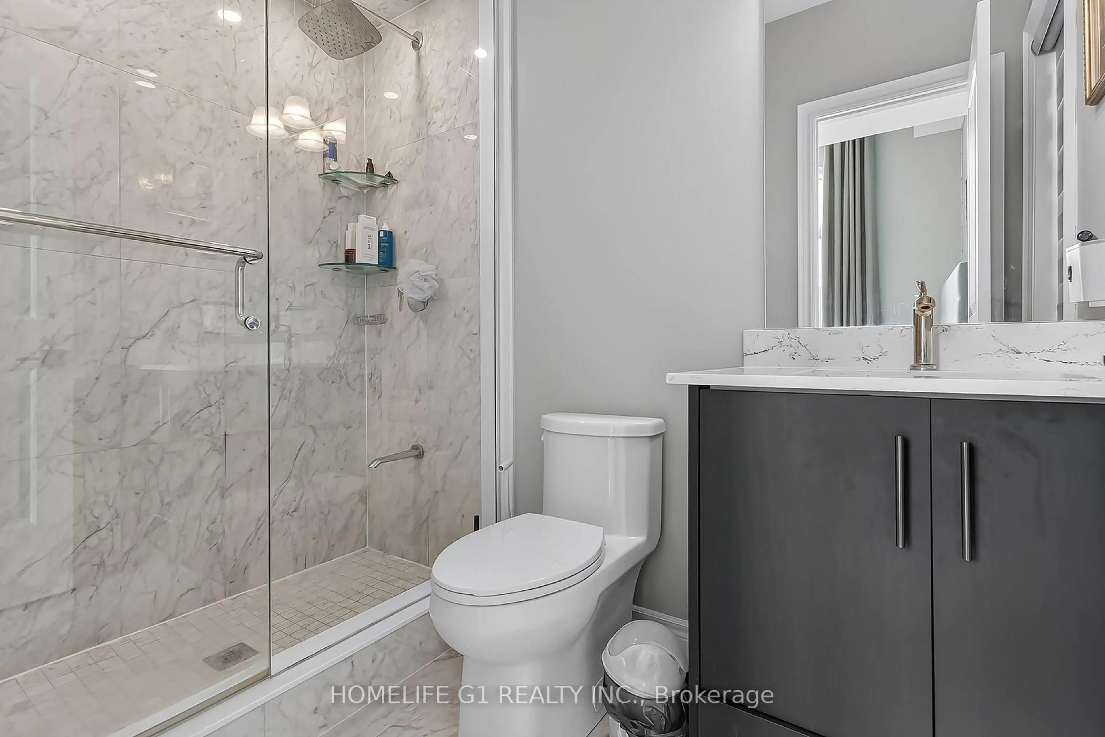 Standard bathroom, ceramic/tile floor for 70 Appleyard Ave, Vaughan Ontario L4H 4N3