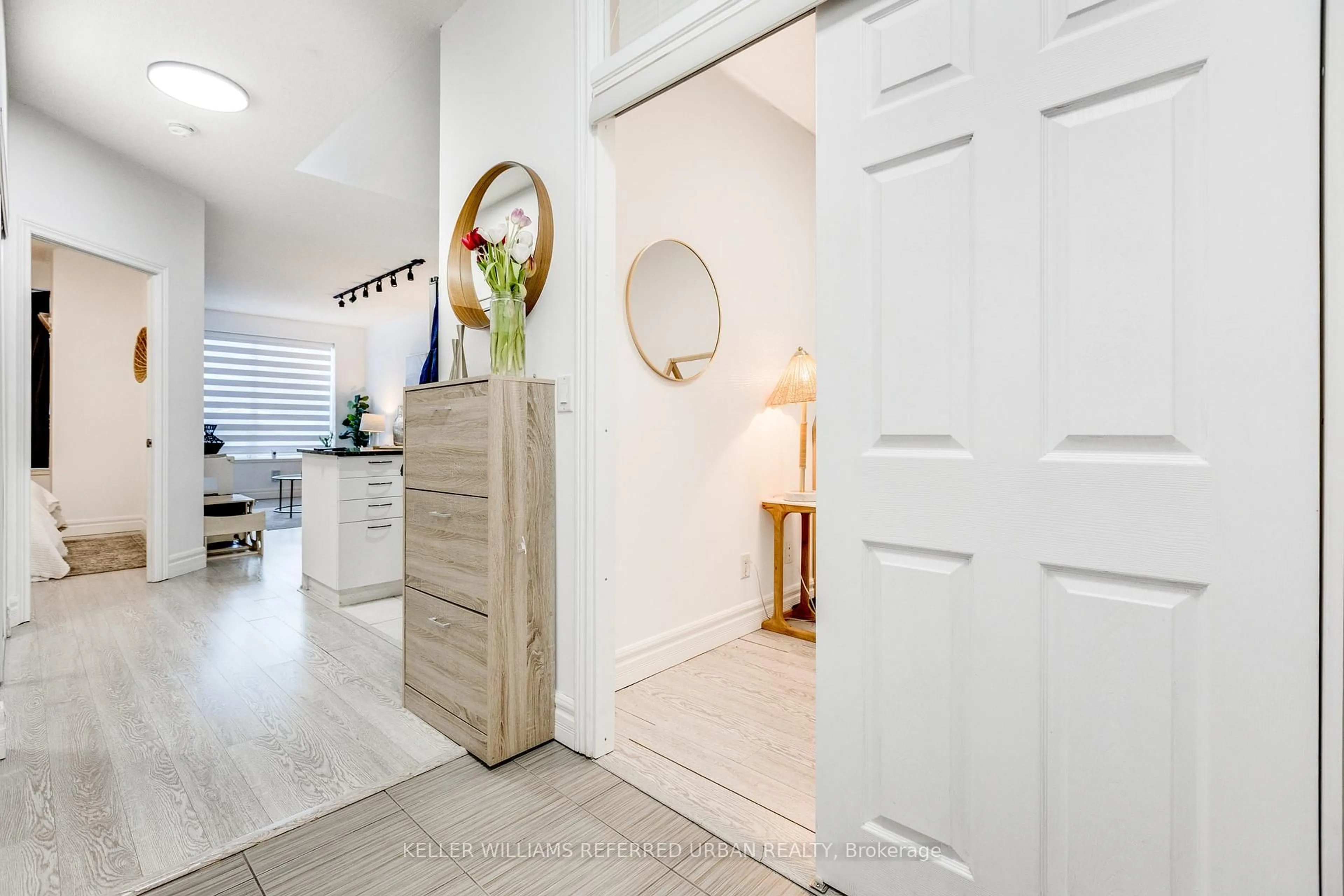 Indoor entryway for 48 Suncrest Blvd #116, Markham Ontario L3T 7Y5