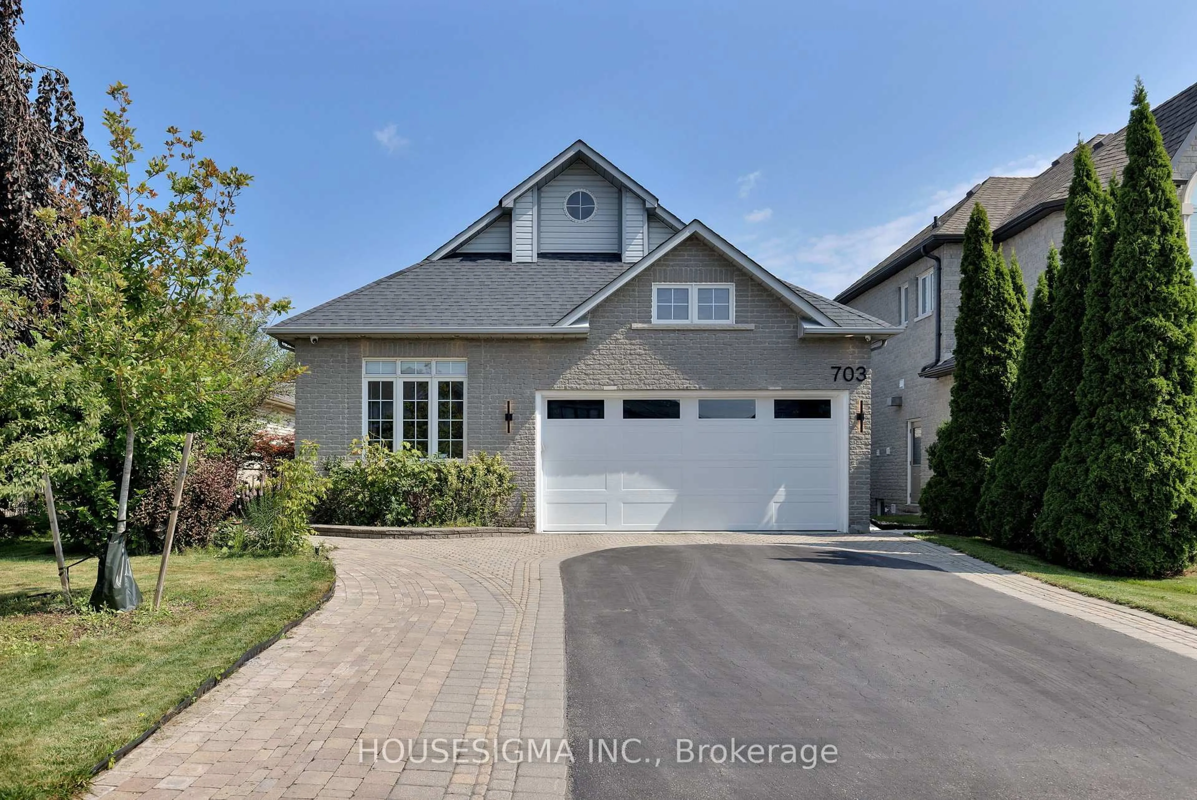 Unknown for 703 Madeline Hts, Newmarket Ontario L3X 2J6