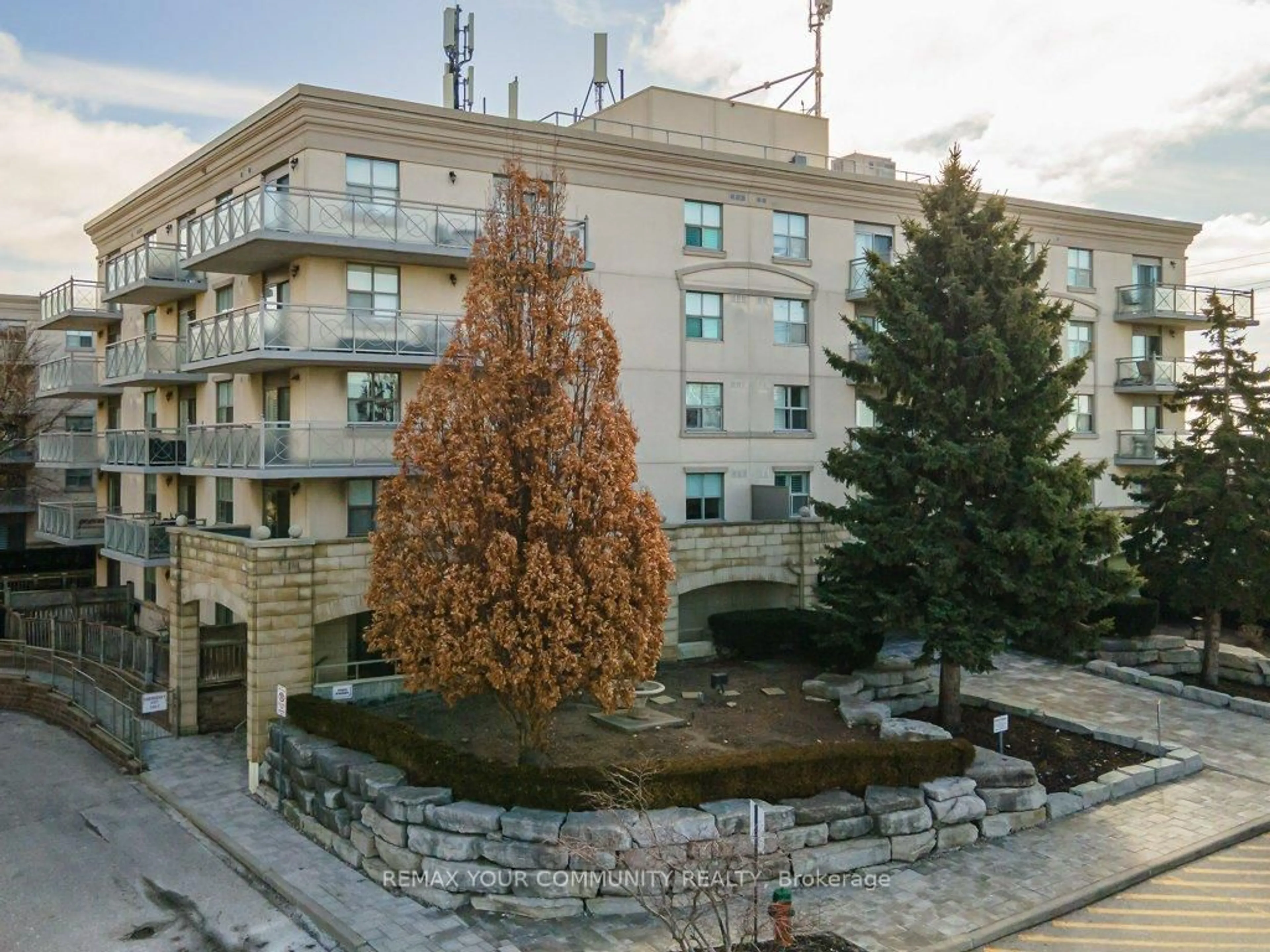 Patio, unknown for 2500 Rutherford Rd #109, Vaughan Ontario L4K 5N7