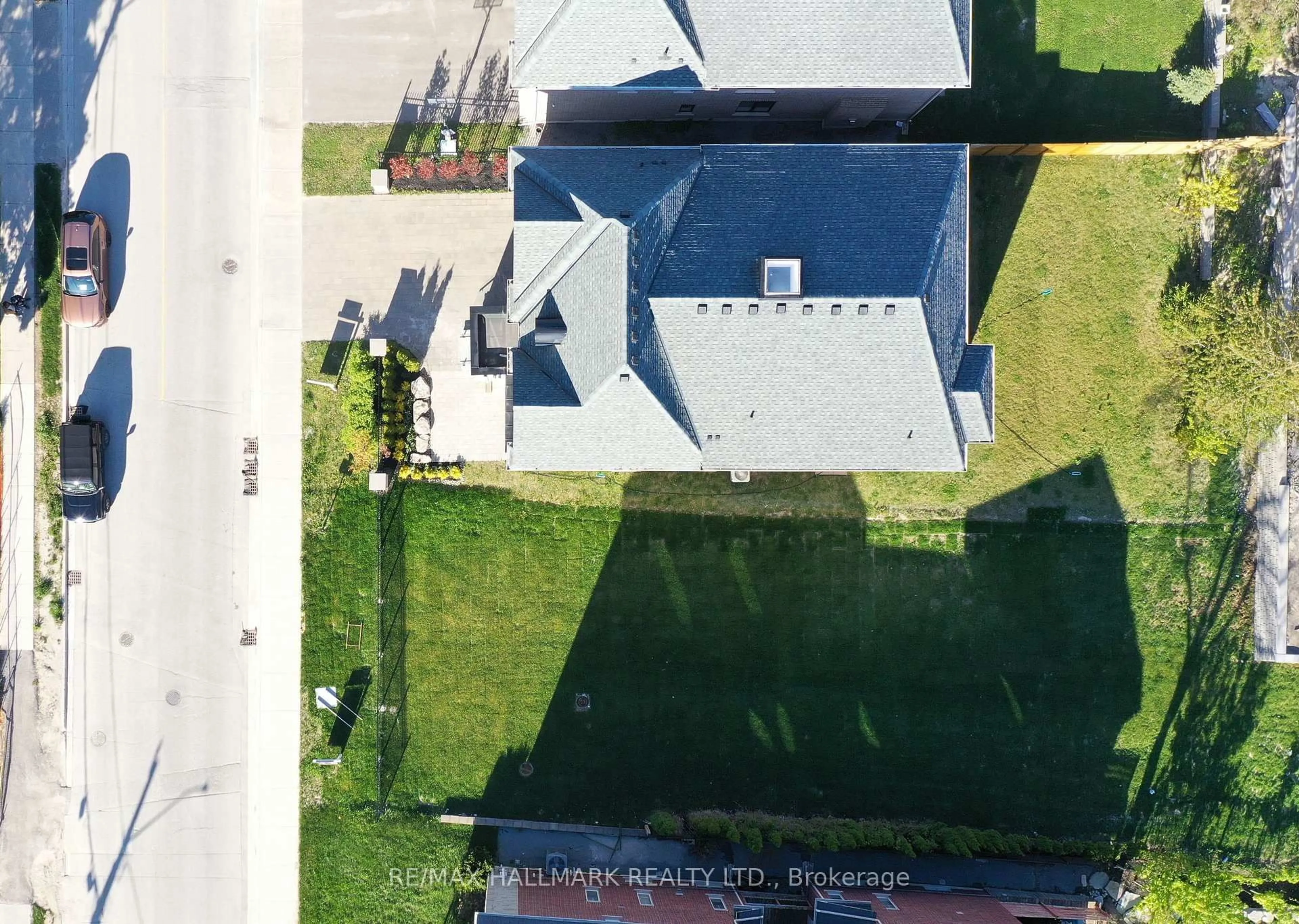 A pic from outside/outdoor area/front of a property/back of a property/a pic from drone, unknown for 51A Puccini Dr, Richmond Hill Ontario L4E 2Y6