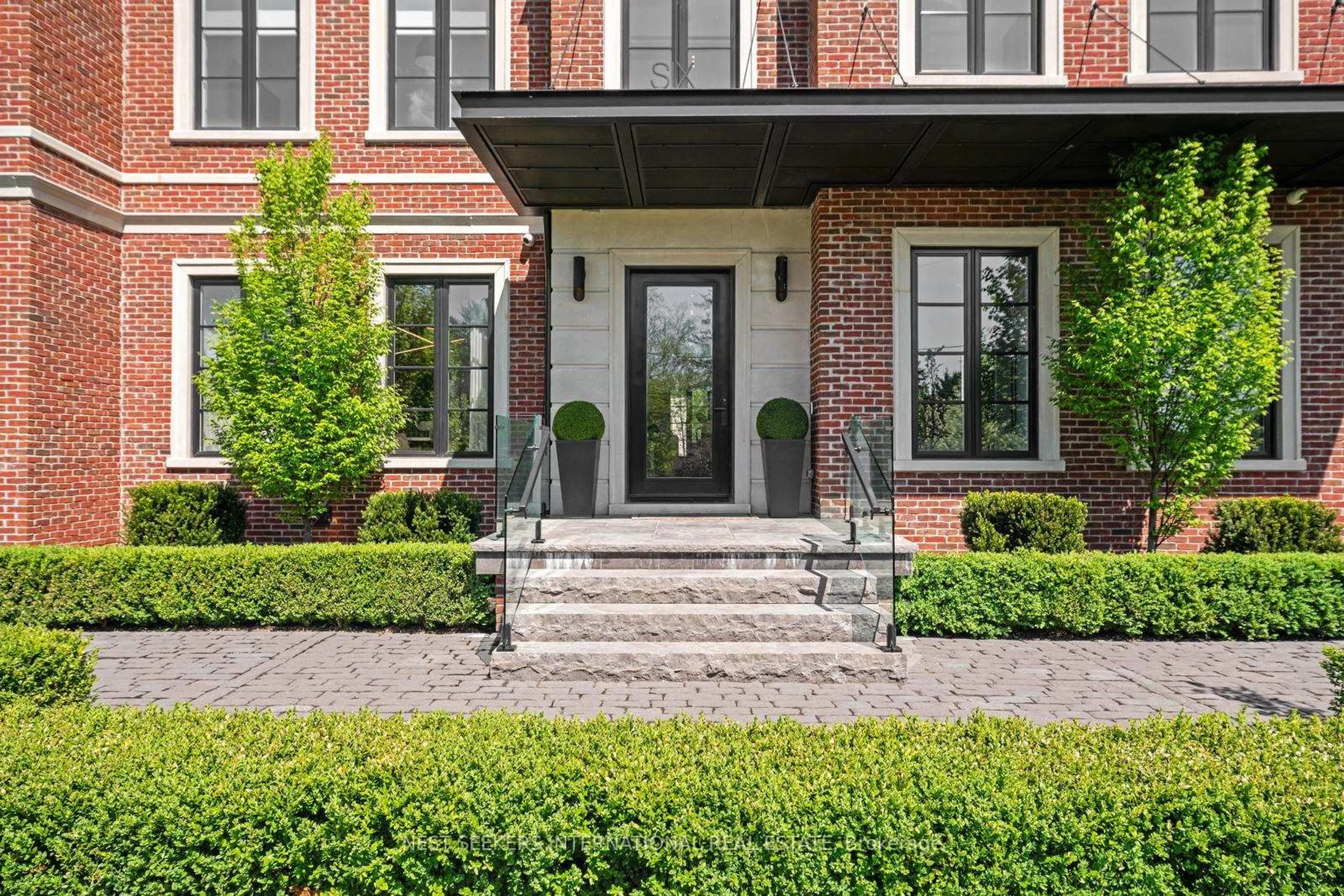 Home with brick exterior material, street for 6 Forestave Cres, King Ontario L0G 1N0