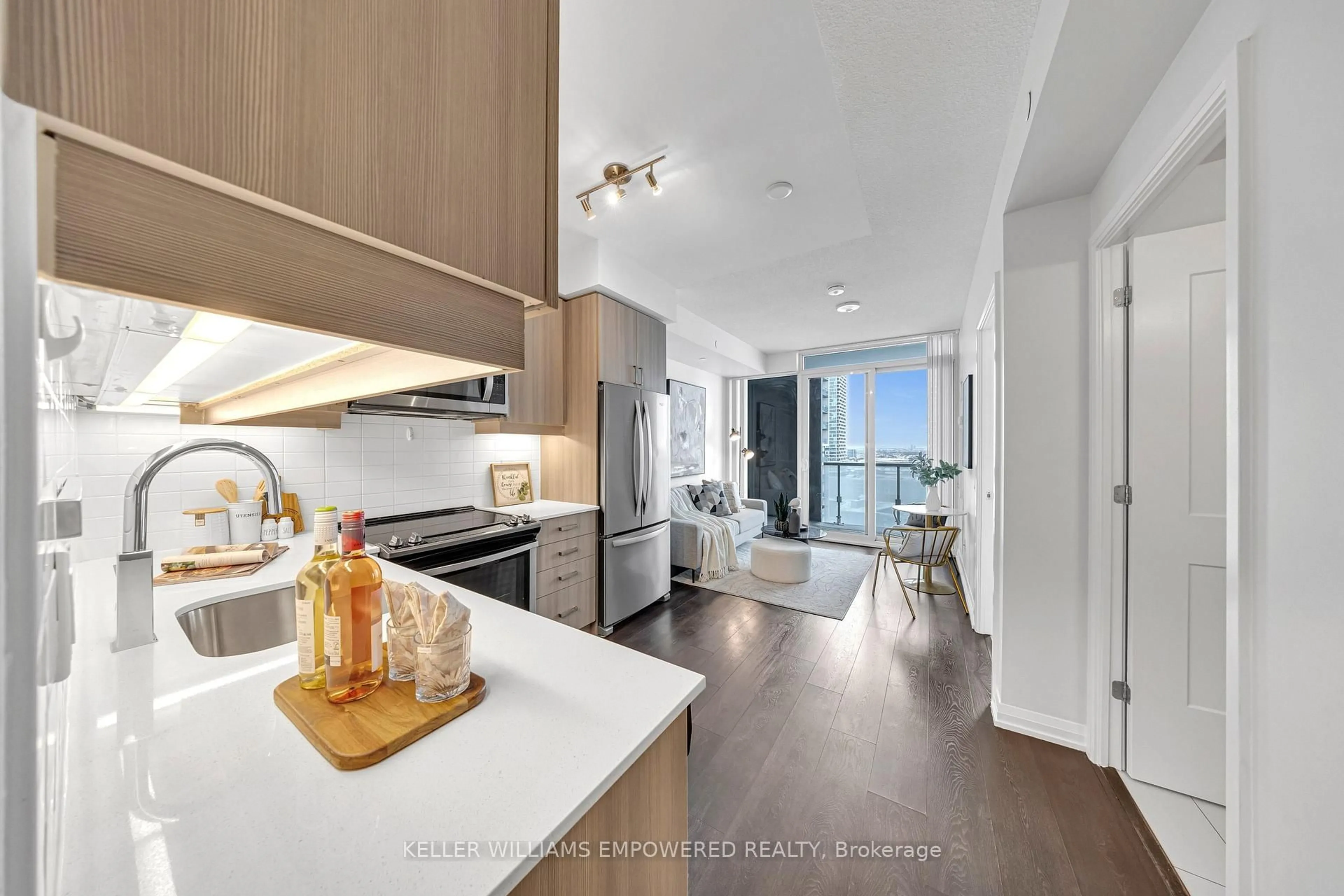 Open concept kitchen, unknown for 7895 Jane St #1812, Vaughan Ontario L4K 2M7