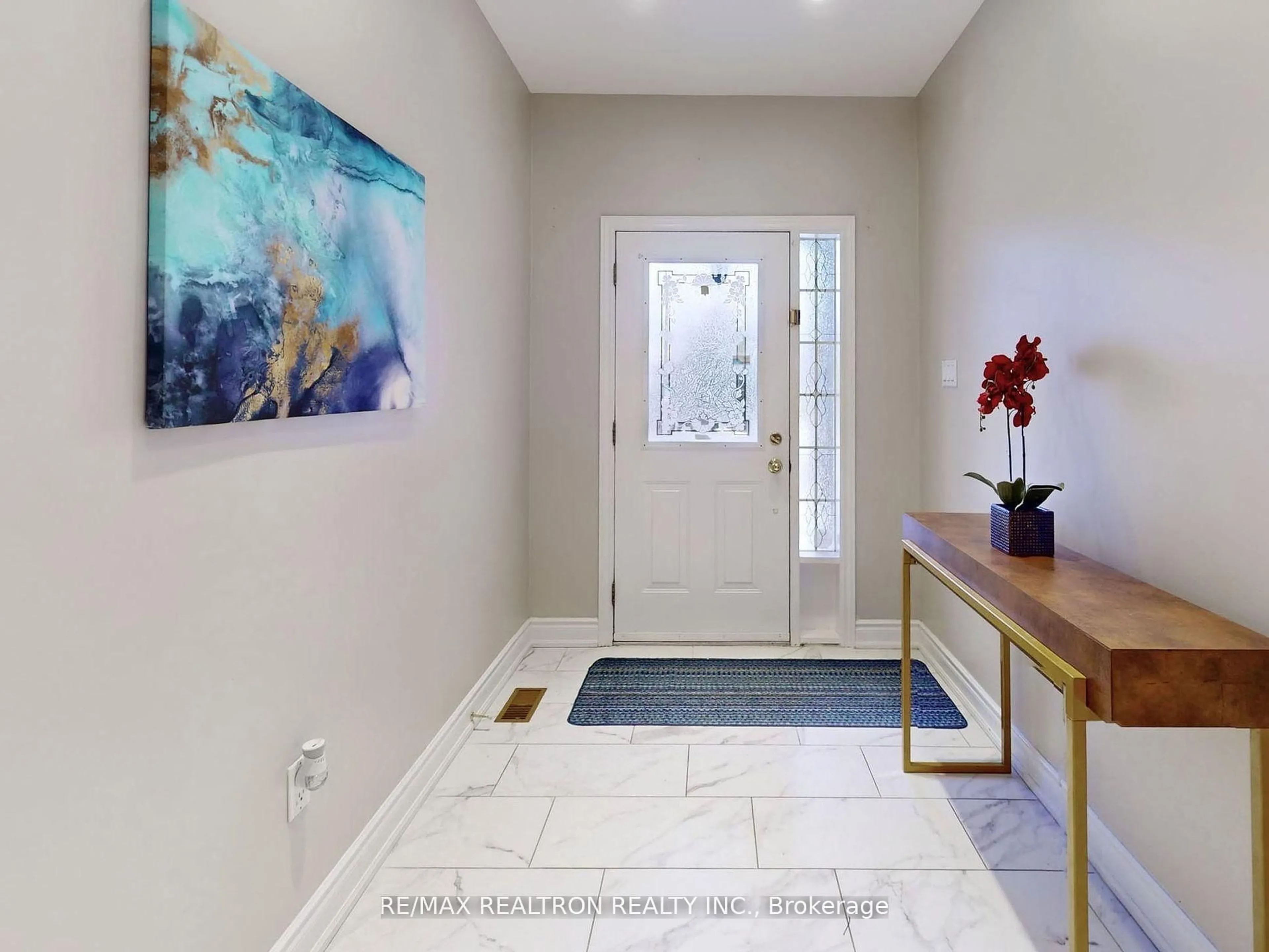 Indoor entryway for 224 Yorkland St, Richmond Hill Ontario L4S 1A2